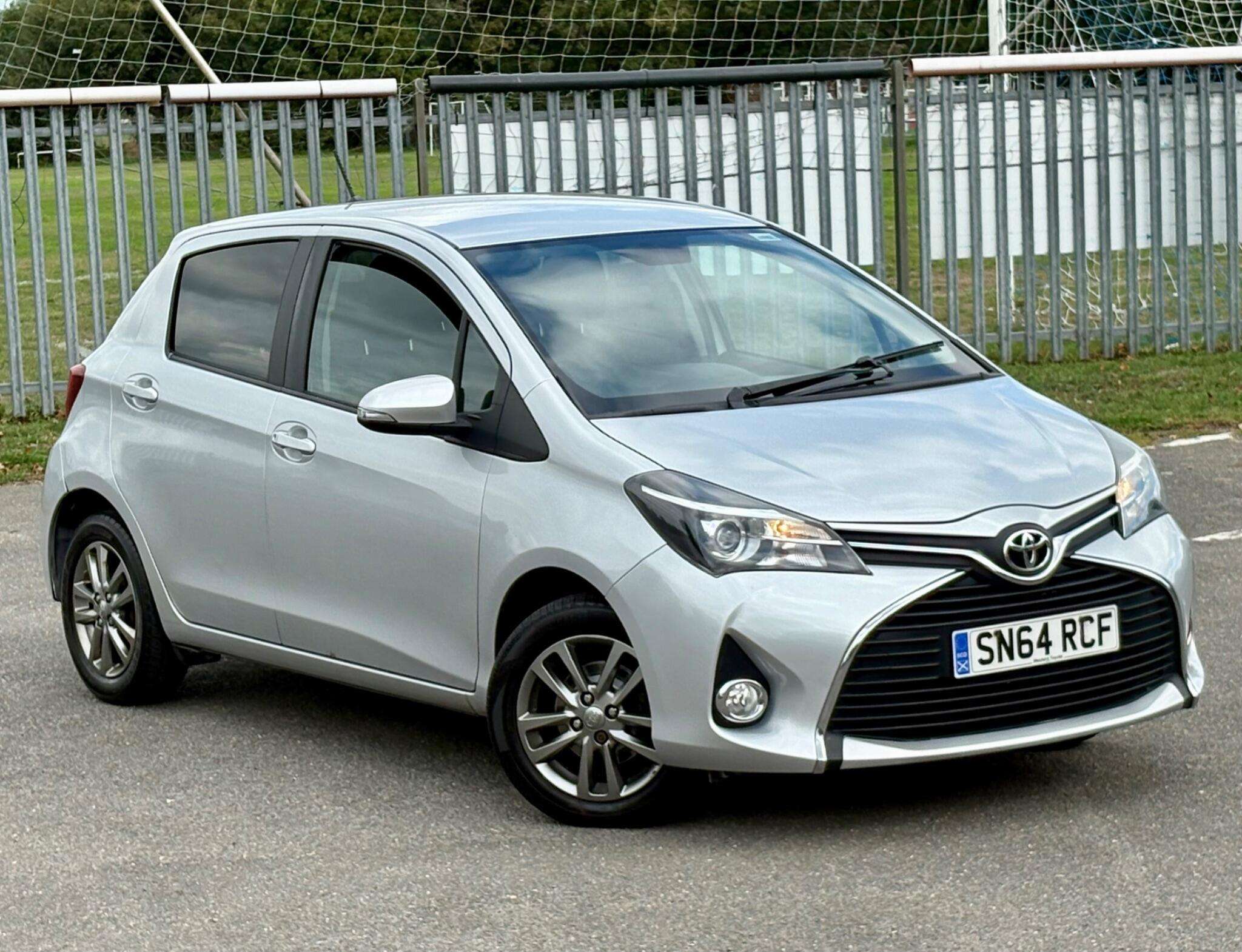A 2014 TOYOTA YARIS 1.33 Dual VVT-i Icon Euro 5 5dr A 2014 TOYOTA YARIS 1.33 Dual VVT-i Icon Euro 5 5dr