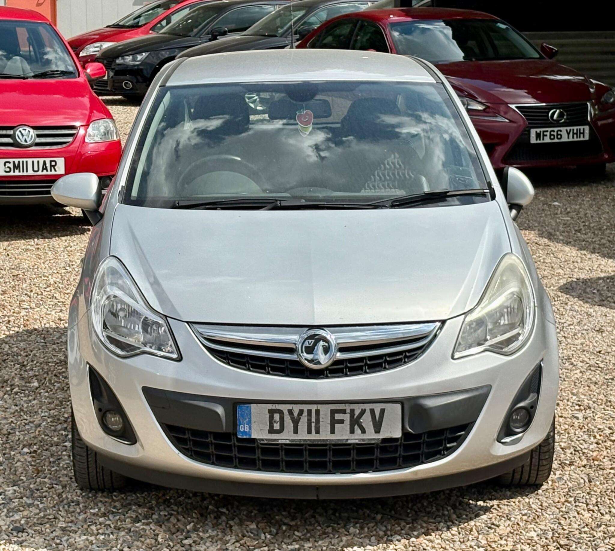 A 2011 VAUXHALL CORSA 1.4 16V SE Euro 5 5dr A 2011 VAUXHALL CORSA 1.4 16V SE Euro 5 5dr