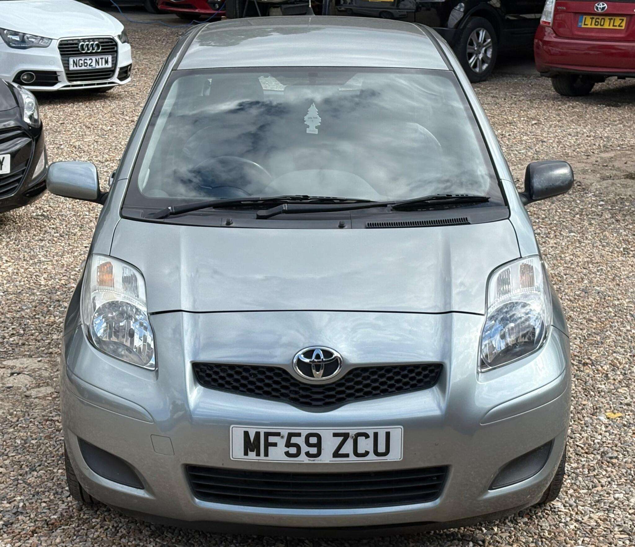A 2009 TOYOTA YARIS 1.33 Dual VVT-i TR Euro 4 (s/s) 5dr A 2009 TOYOTA YARIS 1.33 Dual VVT-i TR Euro 4 (s/s) 5dr
