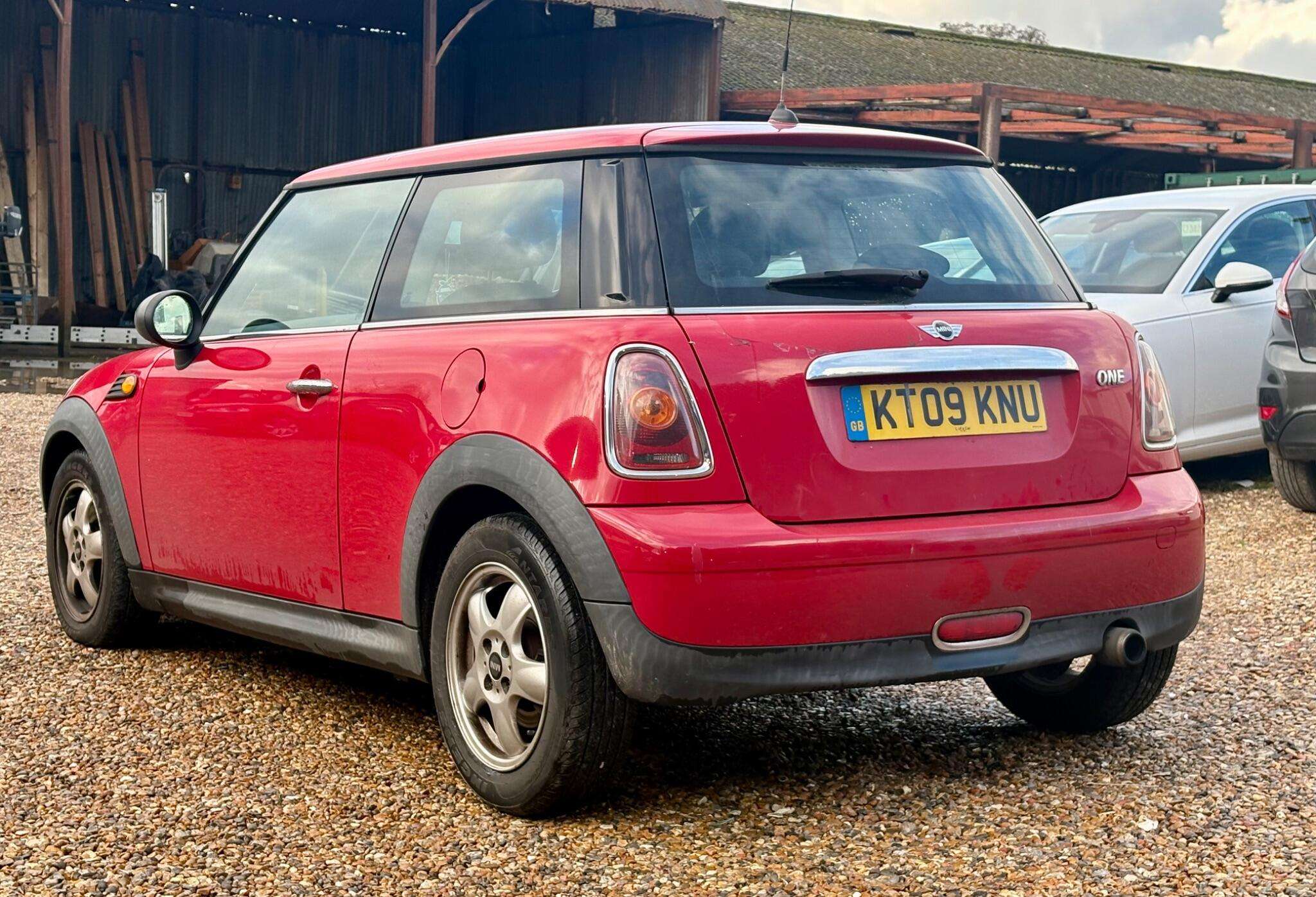 2009 MINI HATCH 2009 MINI HATCH