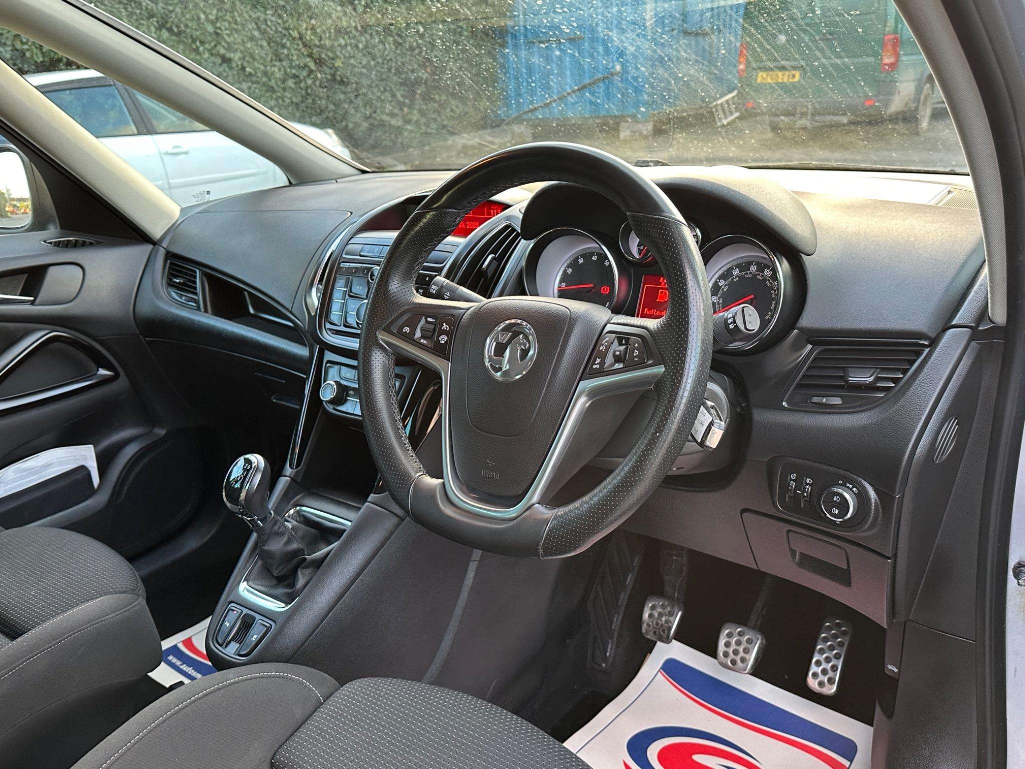 2015 VAUXHALL ZAFIRA TOURER 2015 VAUXHALL ZAFIRA TOURER
