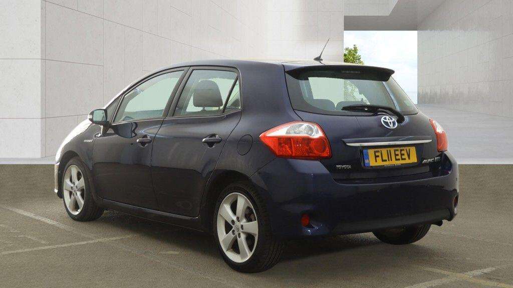 A 2011 TOYOTA AURIS 1.8 VVT-h T4 CVT Euro 5 (s/s) 5dr A 2011 TOYOTA AURIS 1.8 VVT-h T4 CVT Euro 5 (s/s) 5dr