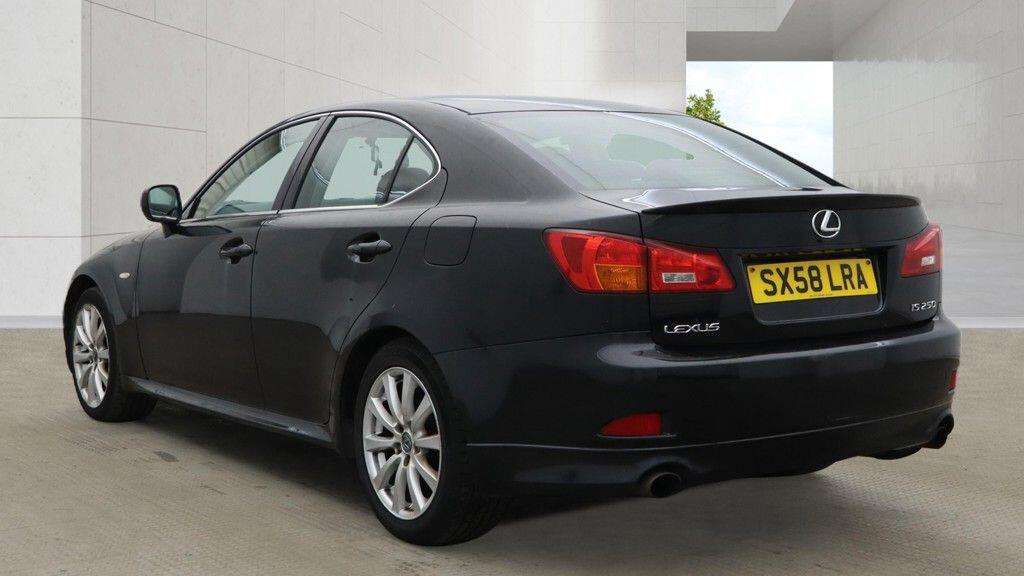 A 2009 LEXUS IS 2.5 250 SR 4dr A 2009 LEXUS IS 2.5 250 SR 4dr