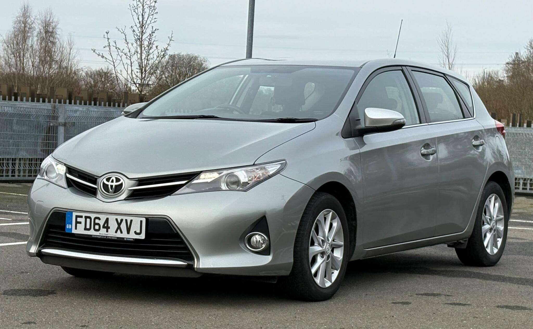 2014 TOYOTA AURIS 2014 TOYOTA AURIS