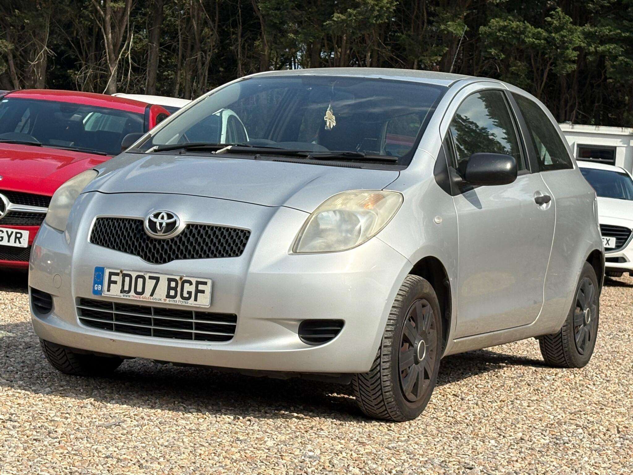 A 2007 TOYOTA YARIS 1.0 VVT-i T2 3dr A 2007 TOYOTA YARIS 1.0 VVT-i T2 3dr