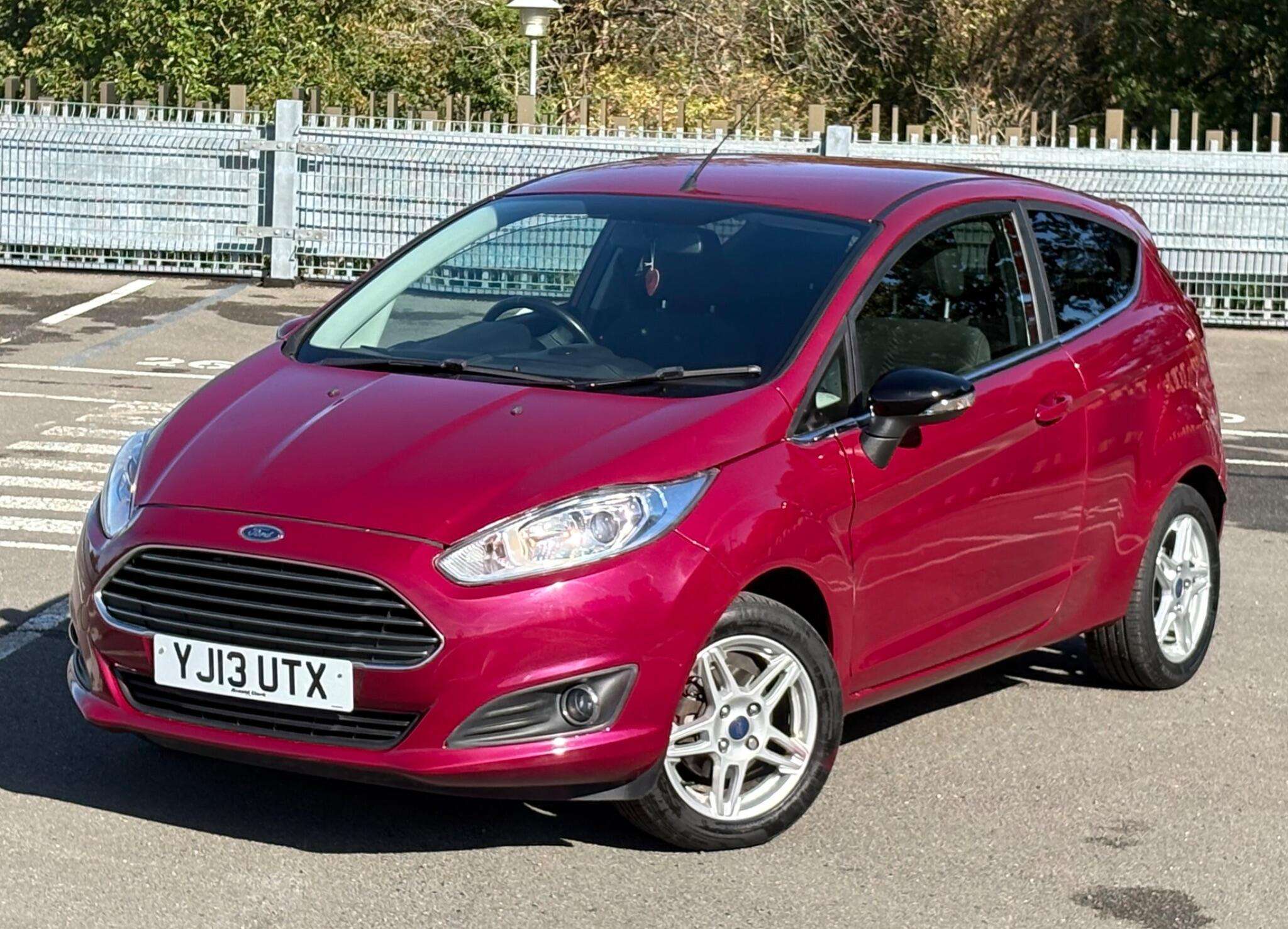 A 2013 FORD FIESTA 1.25 Zetec Euro 5 3dr A 2013 FORD FIESTA 1.25 Zetec Euro 5 3dr