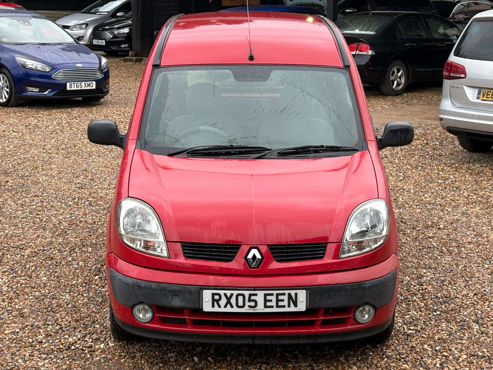 A 2005 RENAULT KANGOO 1.6 16v Authentique 5dr A 2005 RENAULT KANGOO 1.6 16v Authentique 5dr