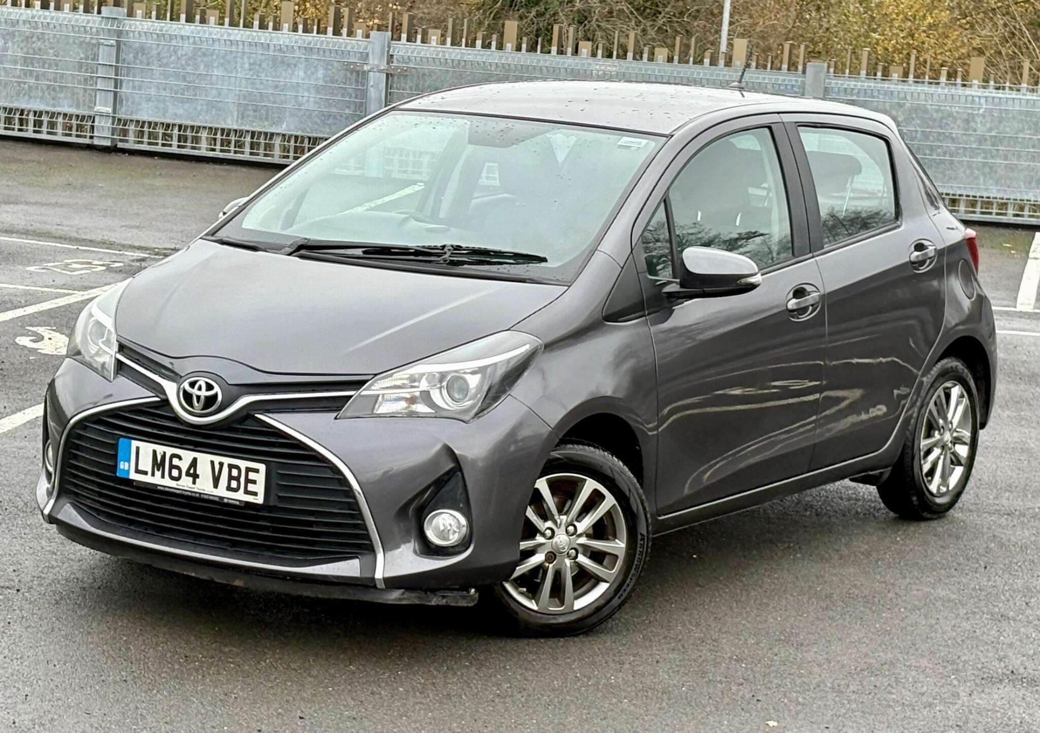 2014 TOYOTA YARIS 2014 TOYOTA YARIS