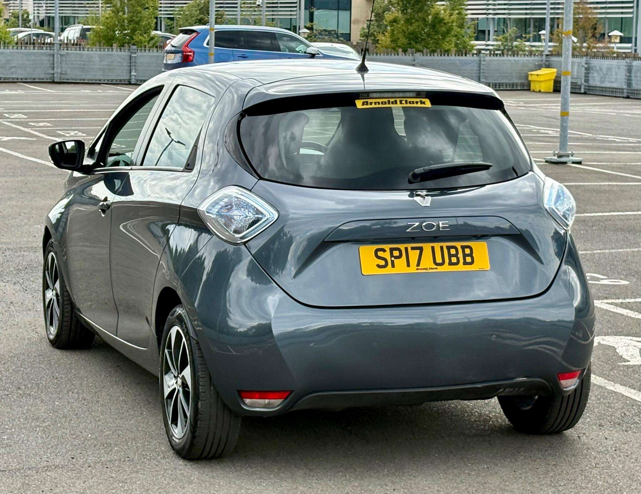 A 2017 RENAULT ZOE Renault Zoe R90 41kWh Dynamique Nav Auto A 2017 RENAULT ZOE Renault Zoe R90 41kWh Dynamique Nav Auto