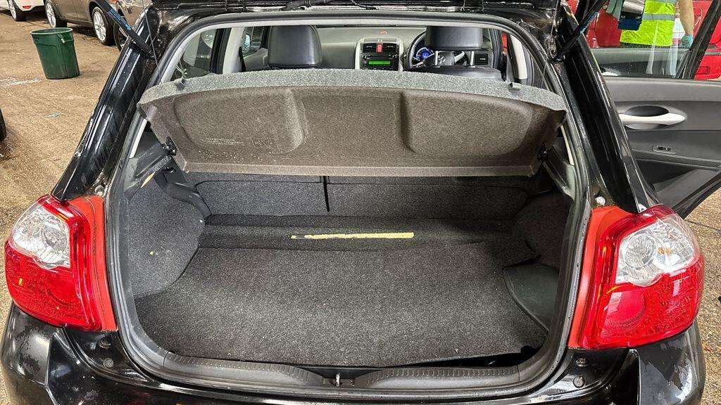 2011 TOYOTA AURIS 2011 TOYOTA AURIS