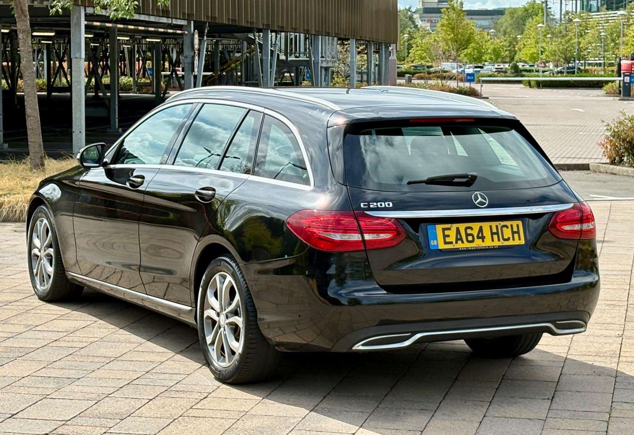 A 2014 MERCEDES-BENZ C CLASS 2.0 C200 Sport 7G-Tronic+ Euro 6 (s/s) 5dr A 2014 MERCEDES-BENZ C CLASS 2.0 C200 Sport 7G-Tronic+ Euro 6 (s/s) 5dr