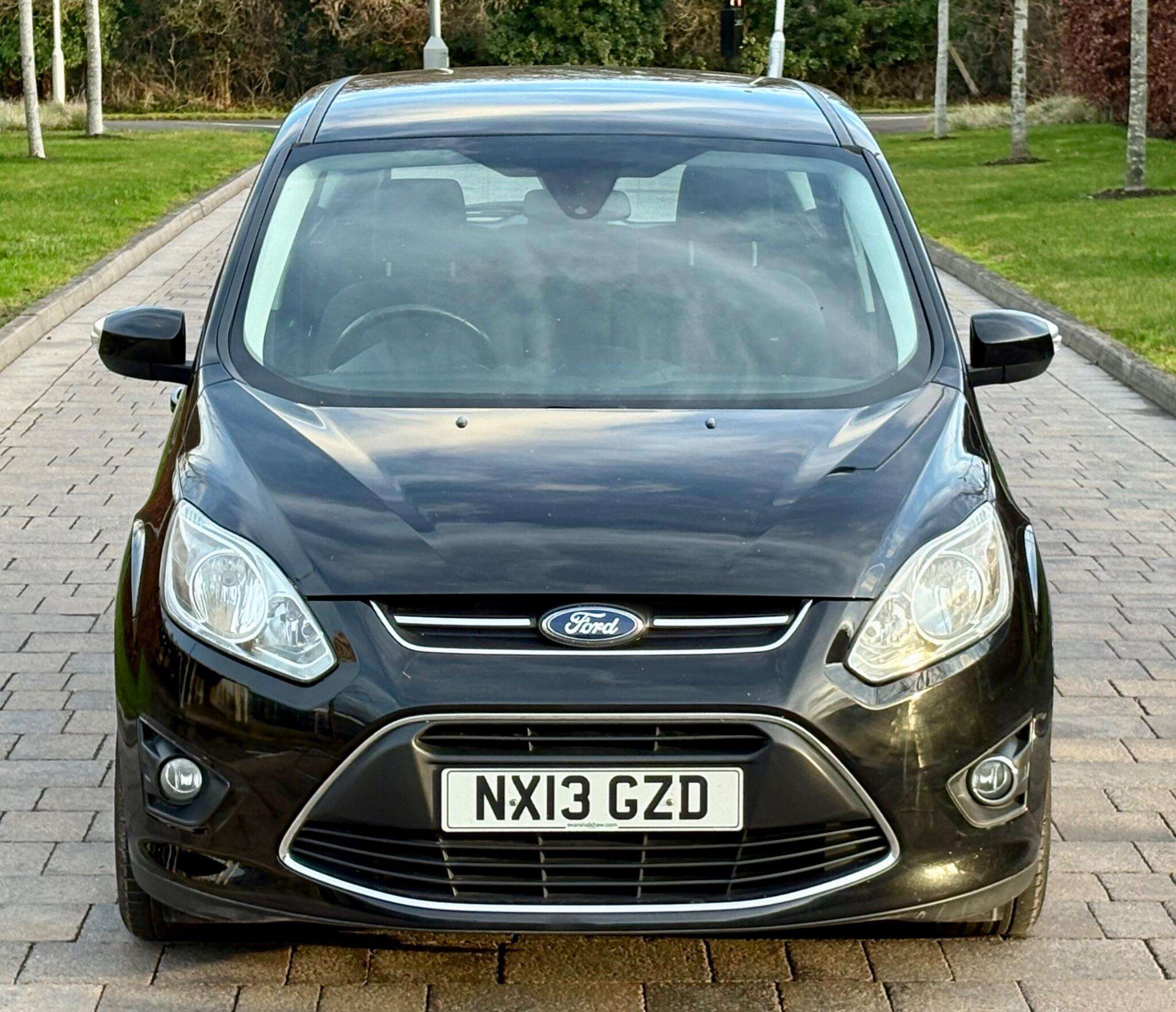 A 2013 FORD C-MAX 1.6 Zetec Euro 5 5dr A 2013 FORD C-MAX 1.6 Zetec Euro 5 5dr