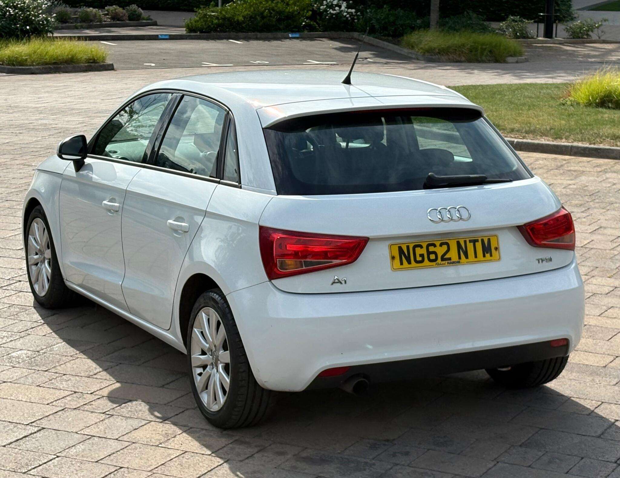 A 2013 AUDI A1 1.2 TFSI Sport Sportback Euro 5 (s/s) 5dr A 2013 AUDI A1 1.2 TFSI Sport Sportback Euro 5 (s/s) 5dr