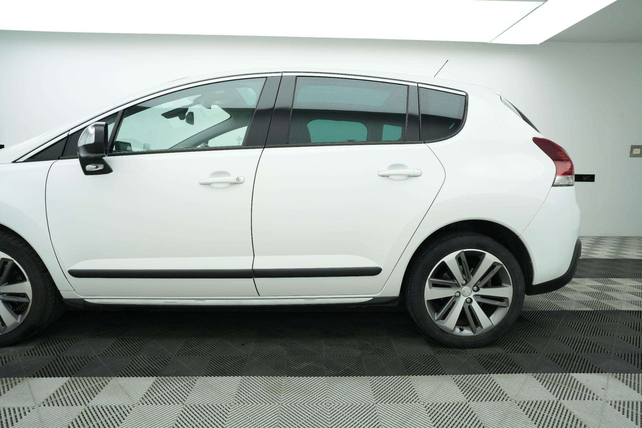 2016 PEUGEOT 3008 2016 PEUGEOT 3008
