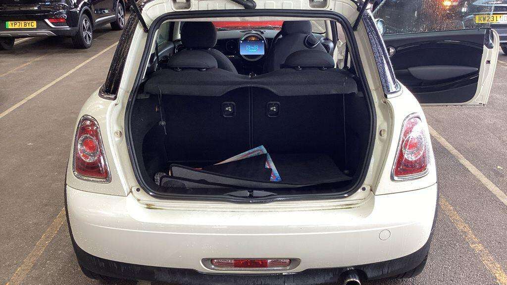 2011 MINI HATCH 2011 MINI HATCH