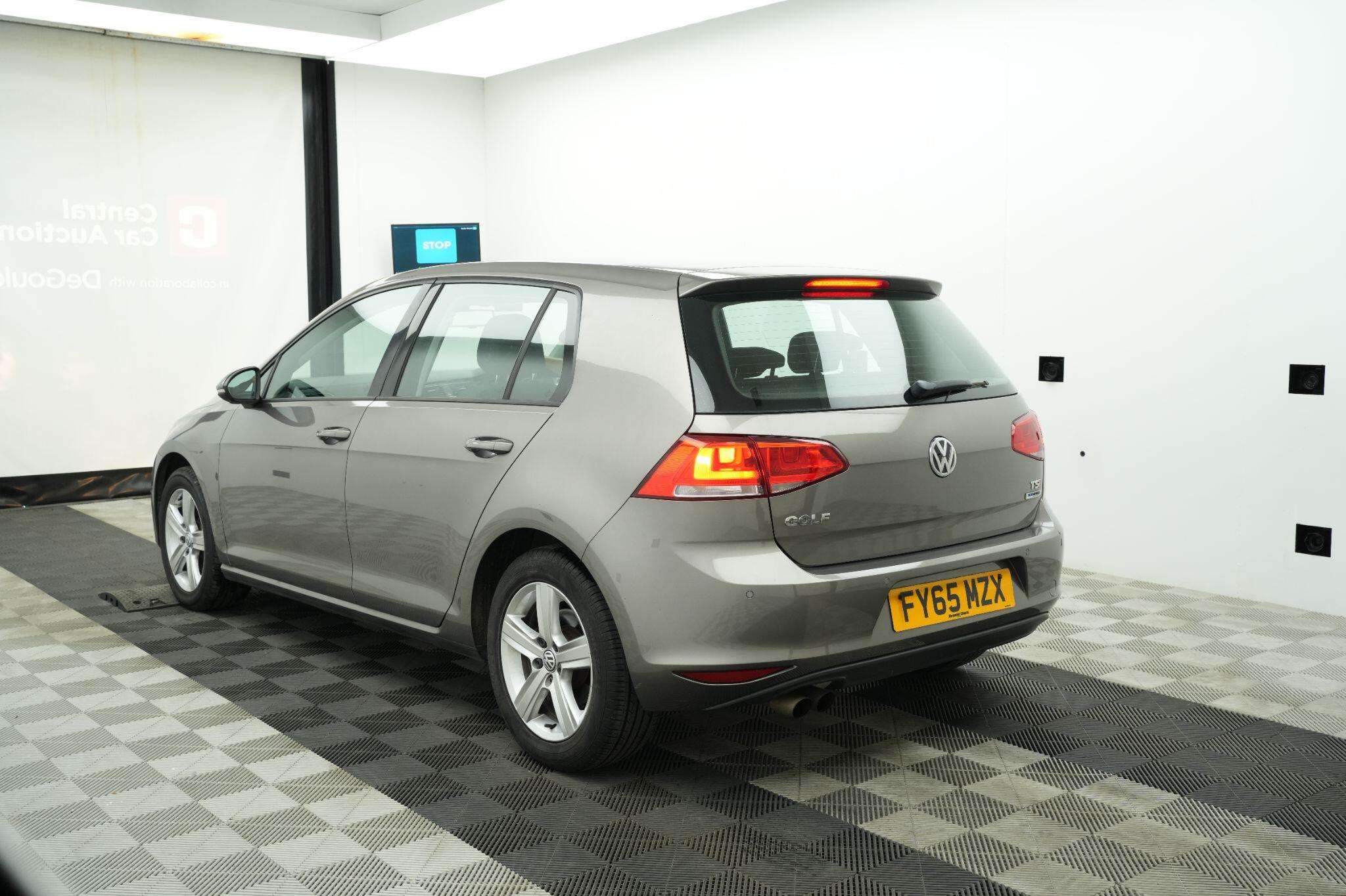 A 2015 VOLKSWAGEN GOLF 1.4 TSI BlueMotion Tech Match Euro 6 (s/s) 5dr A 2015 VOLKSWAGEN GOLF 1.4 TSI BlueMotion Tech Match Euro 6 (s/s) 5dr