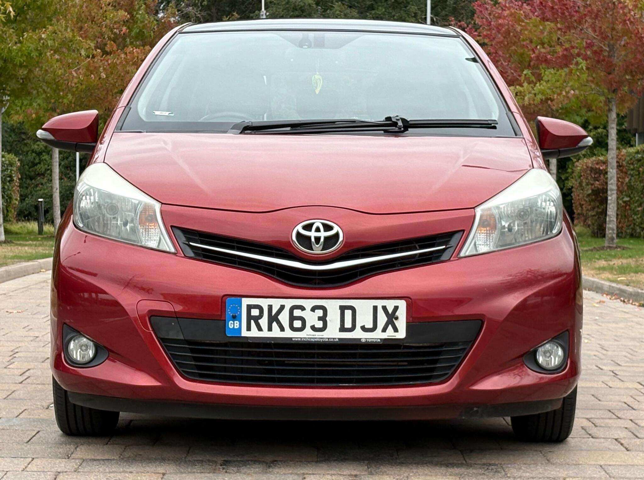 A 2013 TOYOTA YARIS 1.33 Dual VVT-i T Spirit Euro 5 5dr A 2013 TOYOTA YARIS 1.33 Dual VVT-i T Spirit Euro 5 5dr