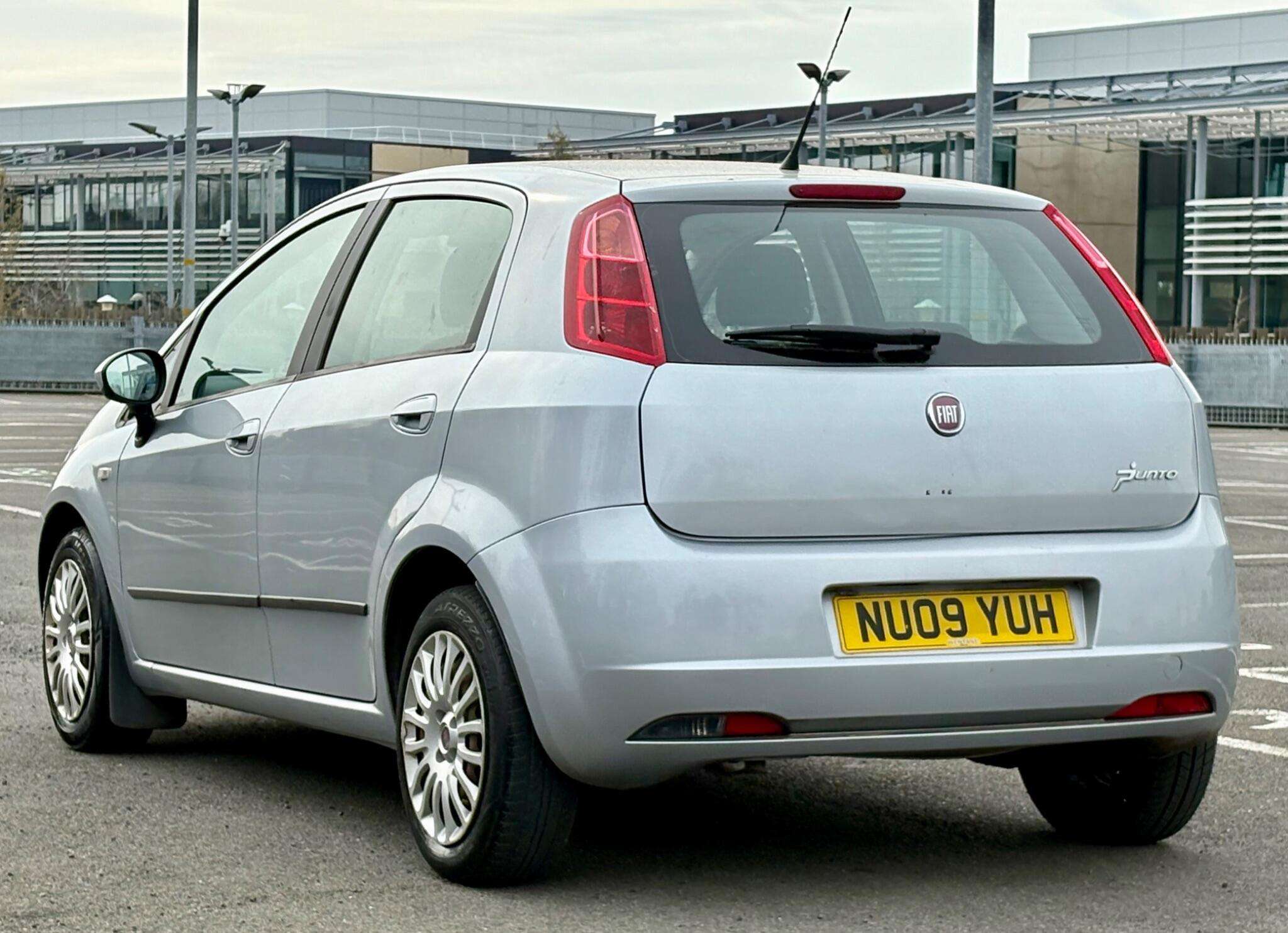 A 2009 FIAT GRANDE PUNTO 1.4 Dynamic Euro 4 5dr A 2009 FIAT GRANDE PUNTO 1.4 Dynamic Euro 4 5dr