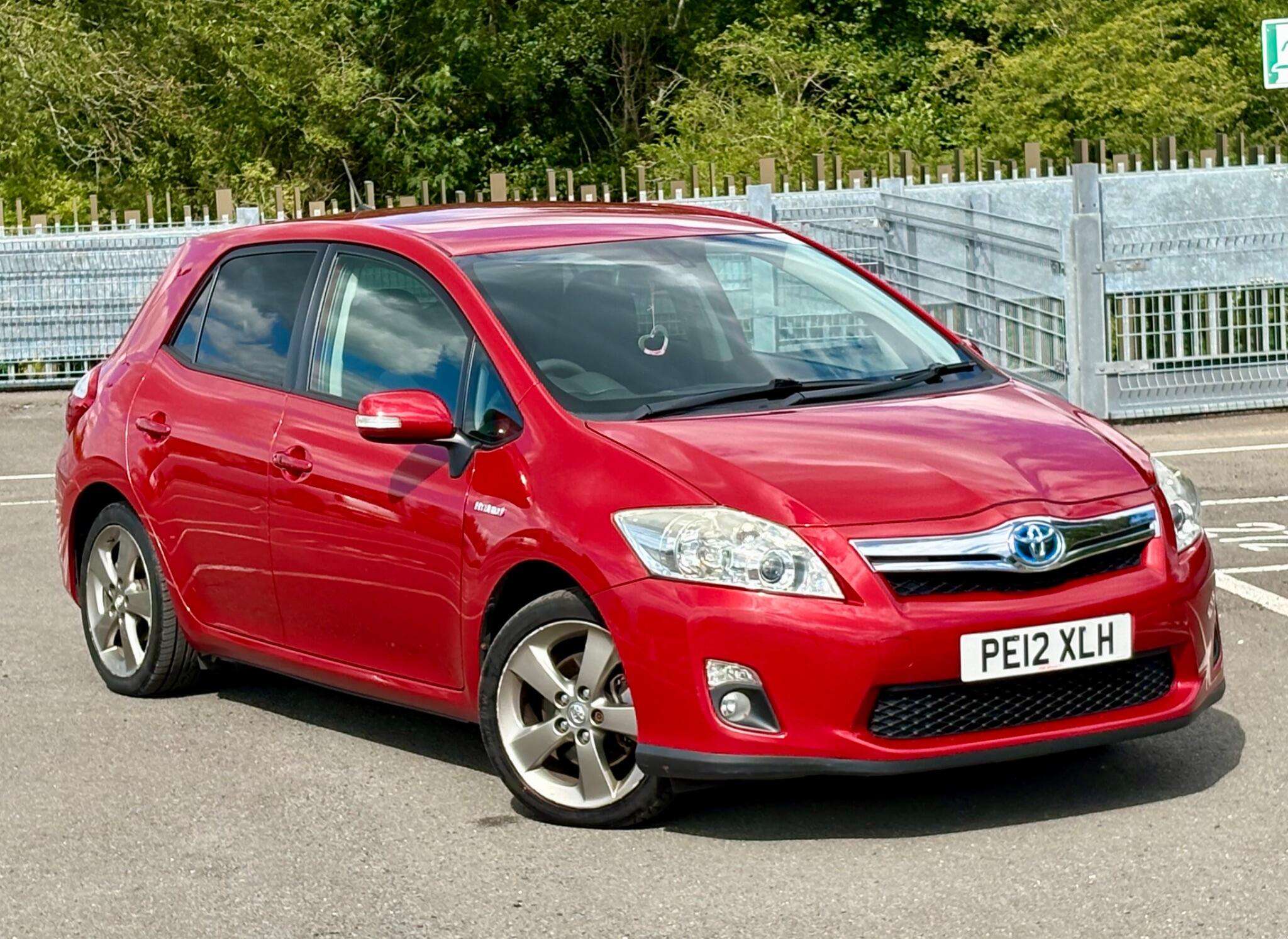 A 2012 TOYOTA AURIS 1.8 VVT-h T Spirit CVT Euro 5 (s/s) 5dr A 2012 TOYOTA AURIS 1.8 VVT-h T Spirit CVT Euro 5 (s/s) 5dr