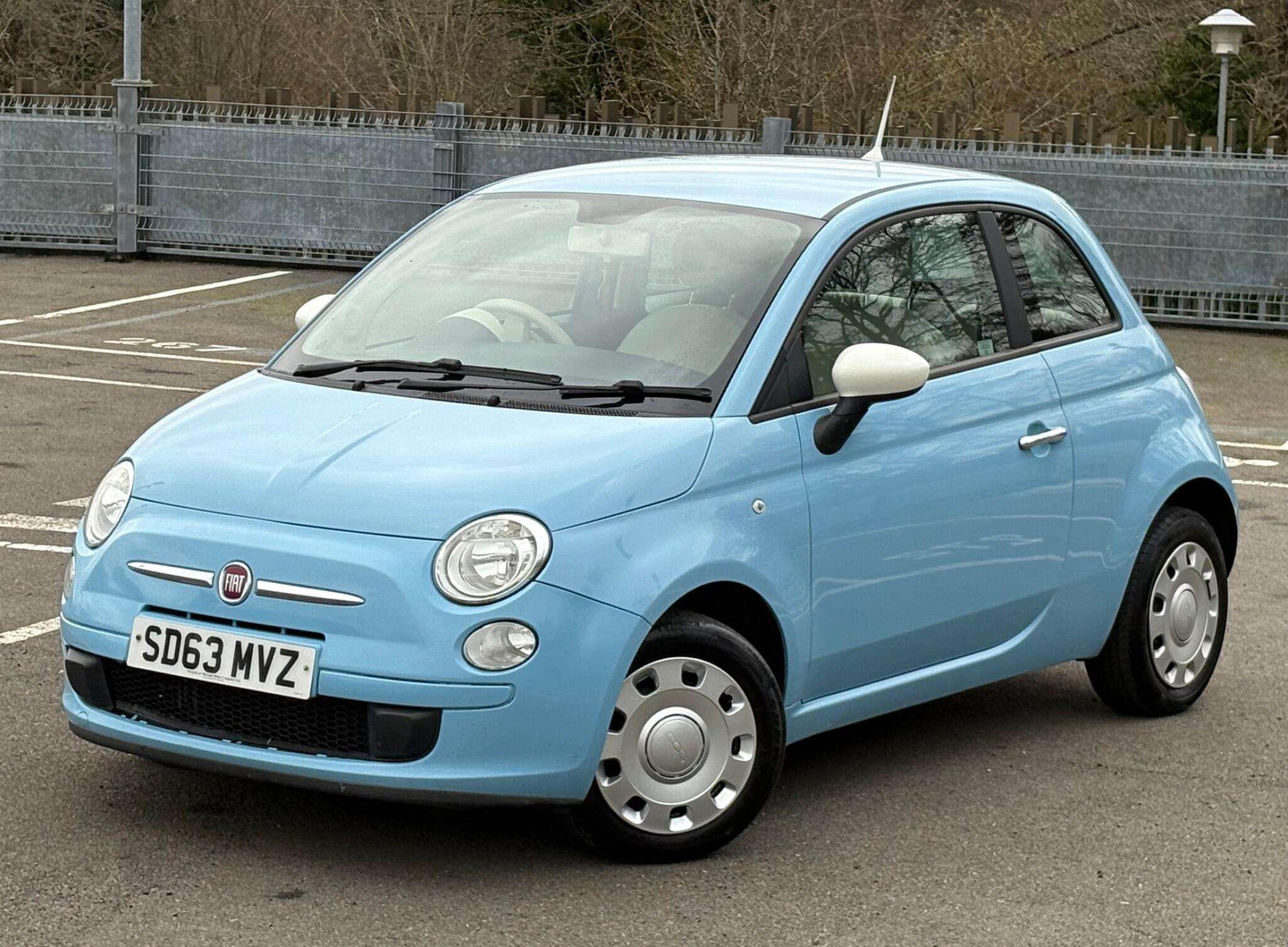 A 2013 FIAT 500 1.2 Colour Therapy Euro 5 (s/s) 3dr A 2013 FIAT 500 1.2 Colour Therapy Euro 5 (s/s) 3dr