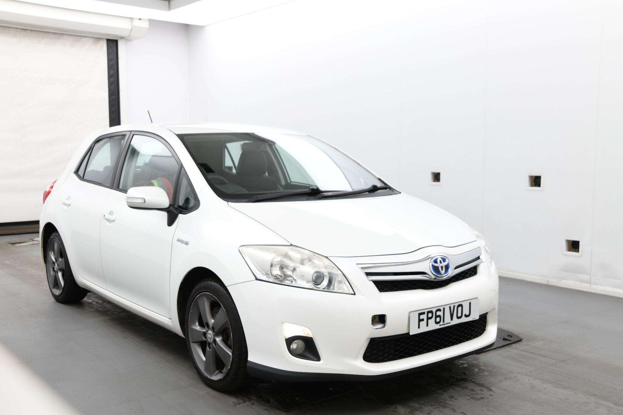 A 2011 TOYOTA AURIS 1.8 VVT-h T Spirit CVT Euro 5 (s/s) 5dr A 2011 TOYOTA AURIS 1.8 VVT-h T Spirit CVT Euro 5 (s/s) 5dr