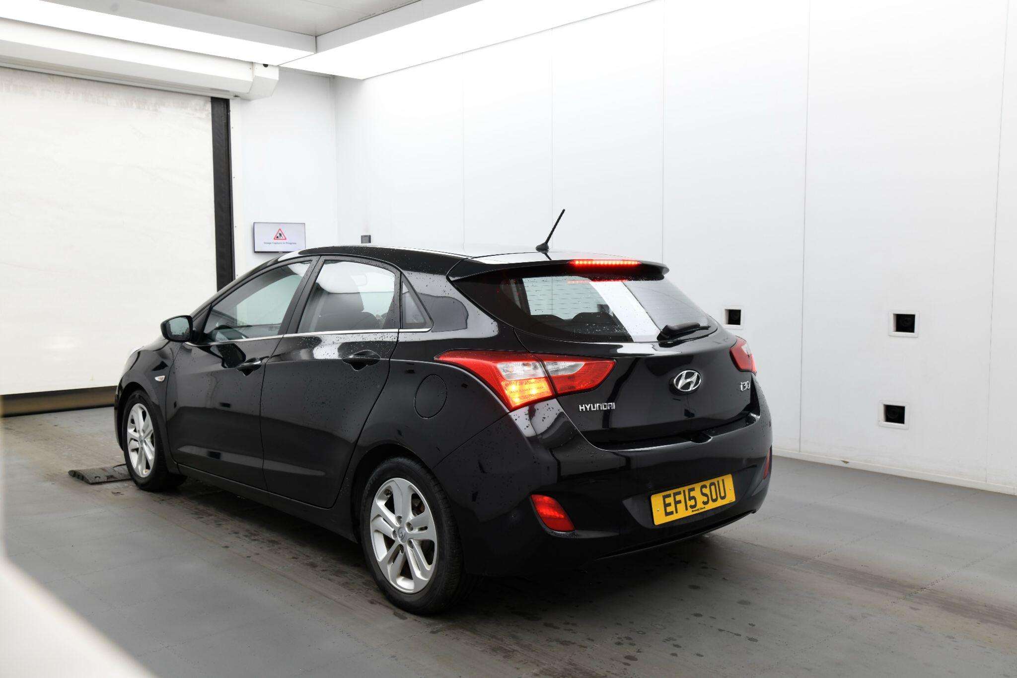 A 2015 HYUNDAI I30 1.4 Blue Drive SE Euro 6 (s/s) 5dr A 2015 HYUNDAI I30 1.4 Blue Drive SE Euro 6 (s/s) 5dr