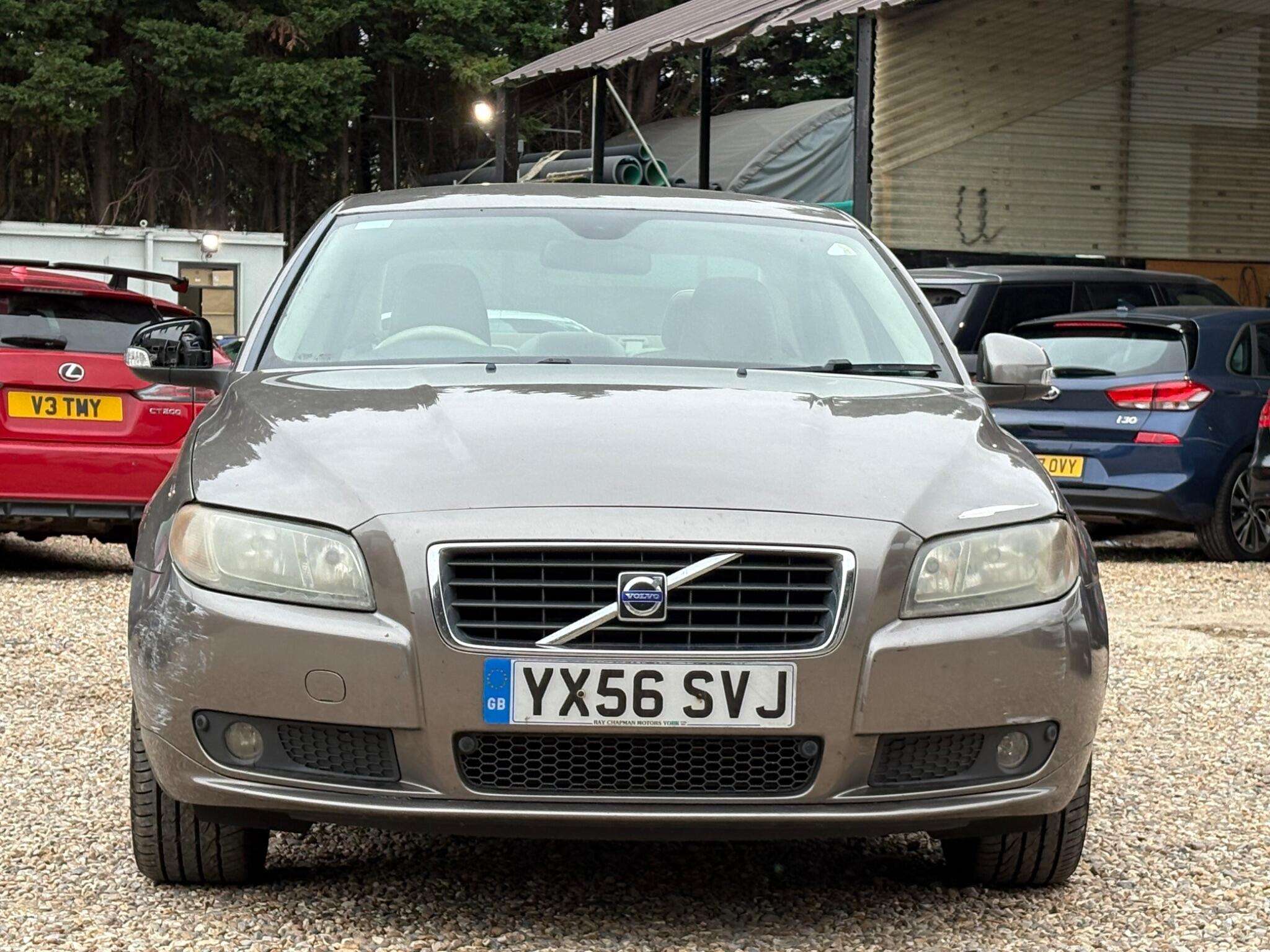 A 2006 VOLVO S80 2.5T SE 4dr A 2006 VOLVO S80 2.5T SE 4dr
