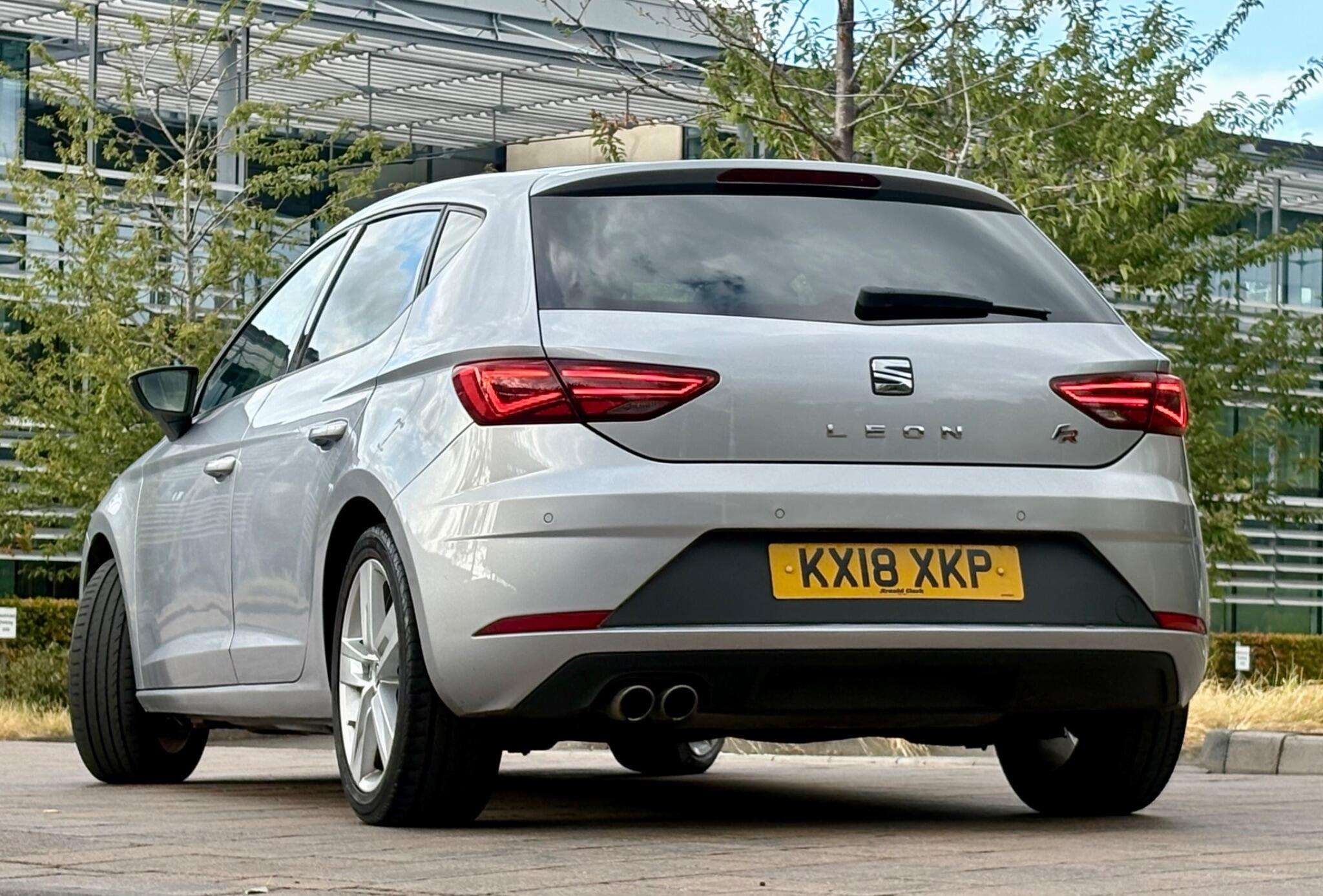 A 2018 SEAT LEON 1.4 TSI FR Technology Euro 6 (s/s) 5dr A 2018 SEAT LEON 1.4 TSI FR Technology Euro 6 (s/s) 5dr