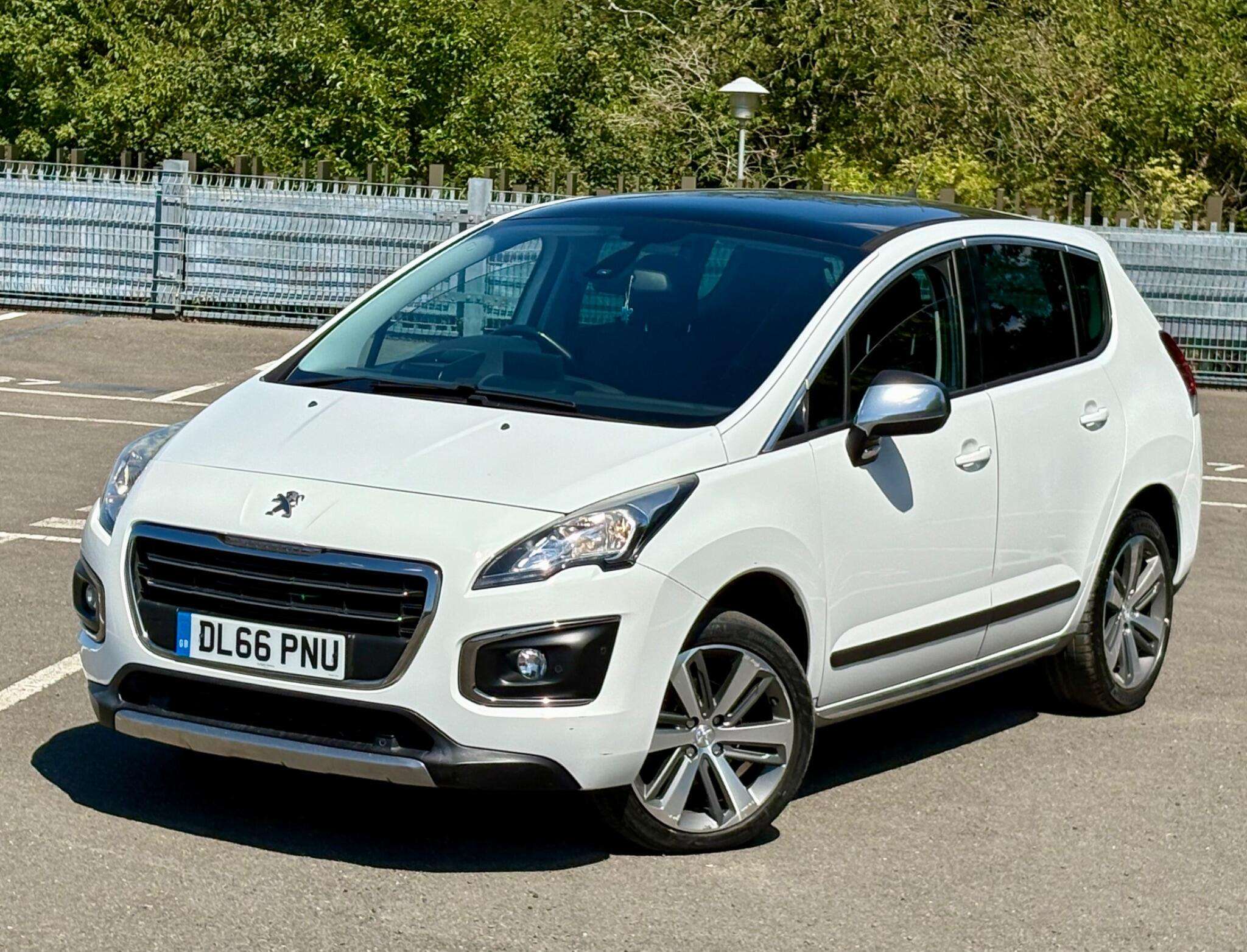 A 2016 PEUGEOT 3008 1.2 PureTech Allure Euro 6 (s/s) 5dr A 2016 PEUGEOT 3008 1.2 PureTech Allure Euro 6 (s/s) 5dr