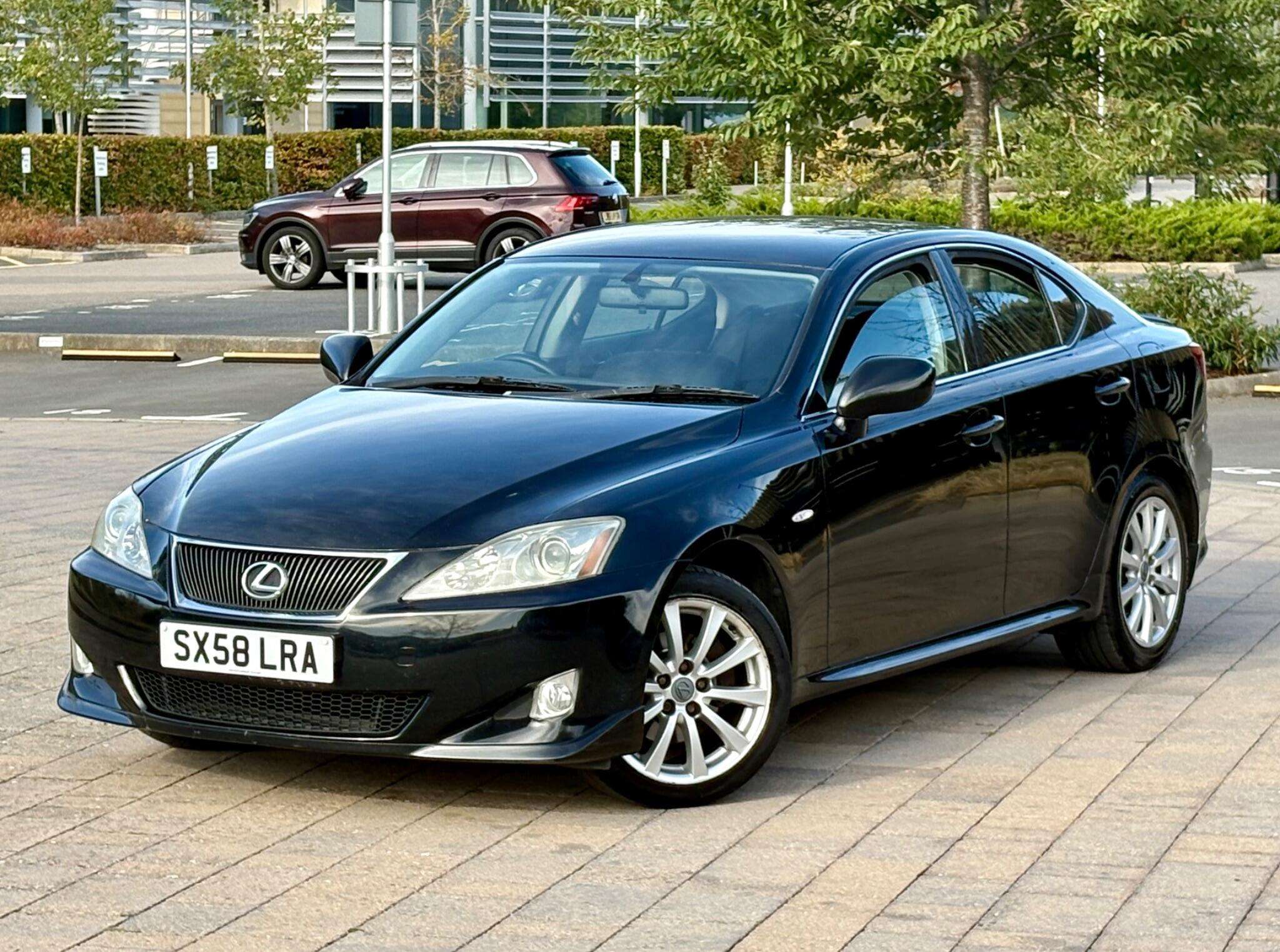 A 2009 LEXUS IS 2.5 250 SR 4dr A 2009 LEXUS IS 2.5 250 SR 4dr