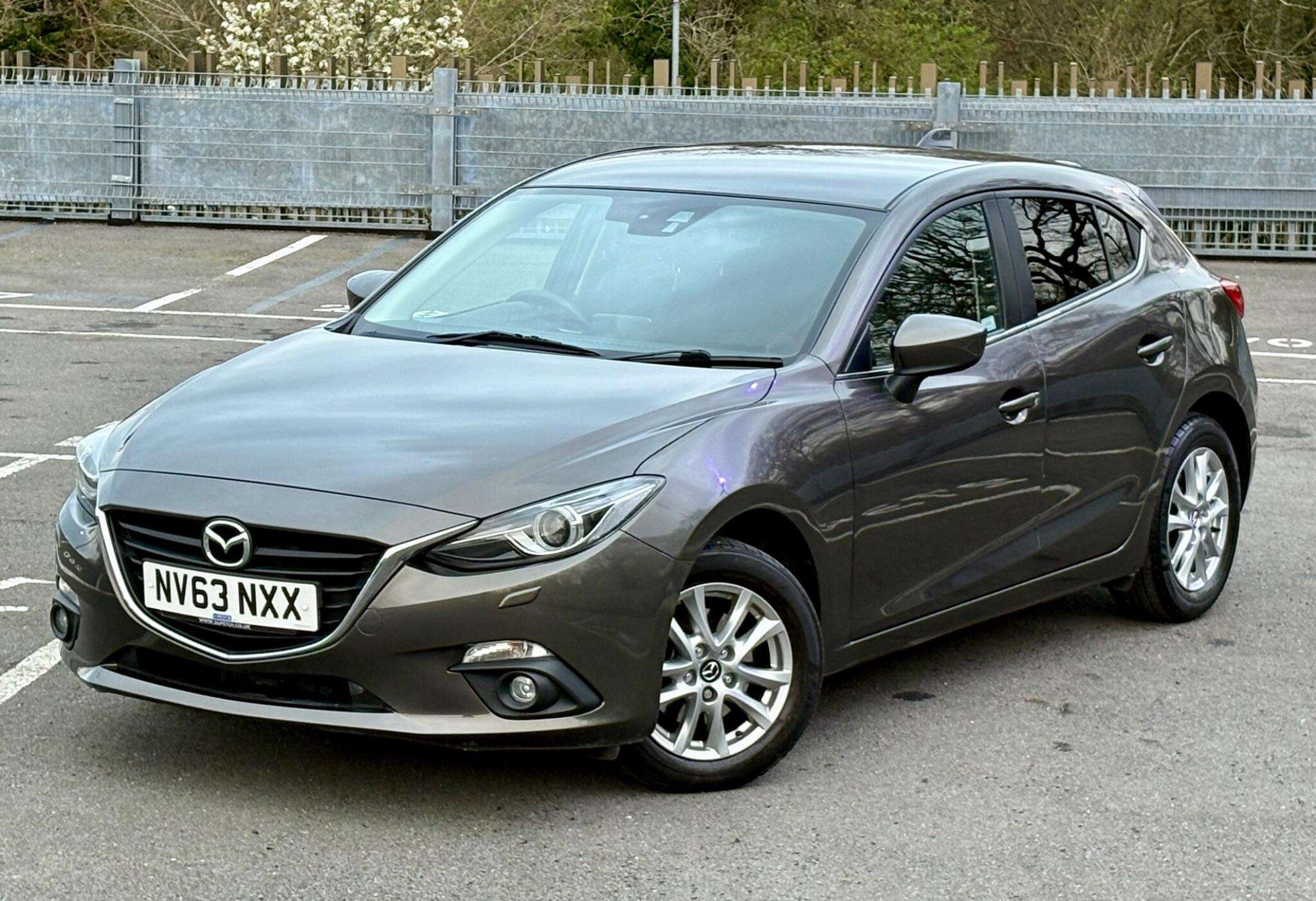 A 2014 MAZDA 3 2.0 SKYACTIV-G SE-L Nav Euro 5 (s/s) 5dr A 2014 MAZDA 3 2.0 SKYACTIV-G SE-L Nav Euro 5 (s/s) 5dr