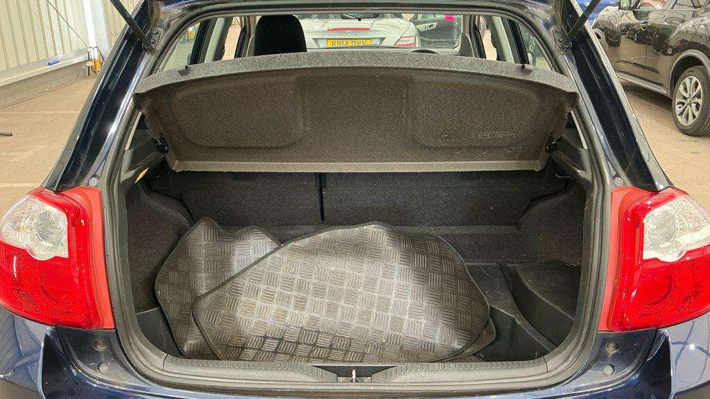 2011 TOYOTA AURIS 2011 TOYOTA AURIS