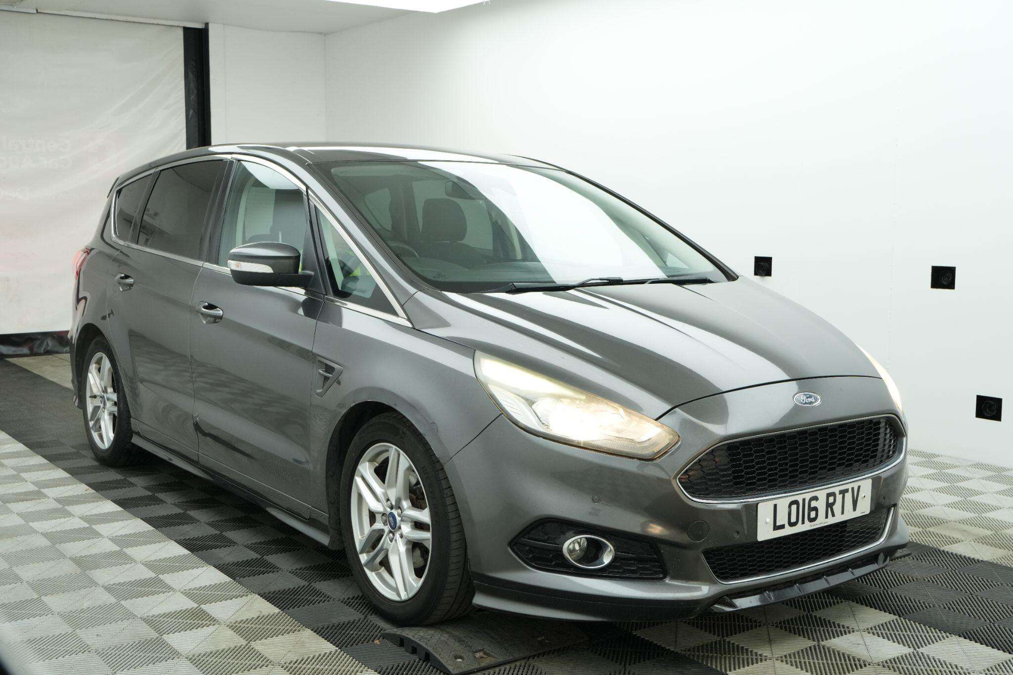 A 2016 FORD S-MAX 2.0 TDCi Titanium Sport Powershift Euro 6 (s/s) 5dr A 2016 FORD S-MAX 2.0 TDCi Titanium Sport Powershift Euro 6 (s/s) 5dr