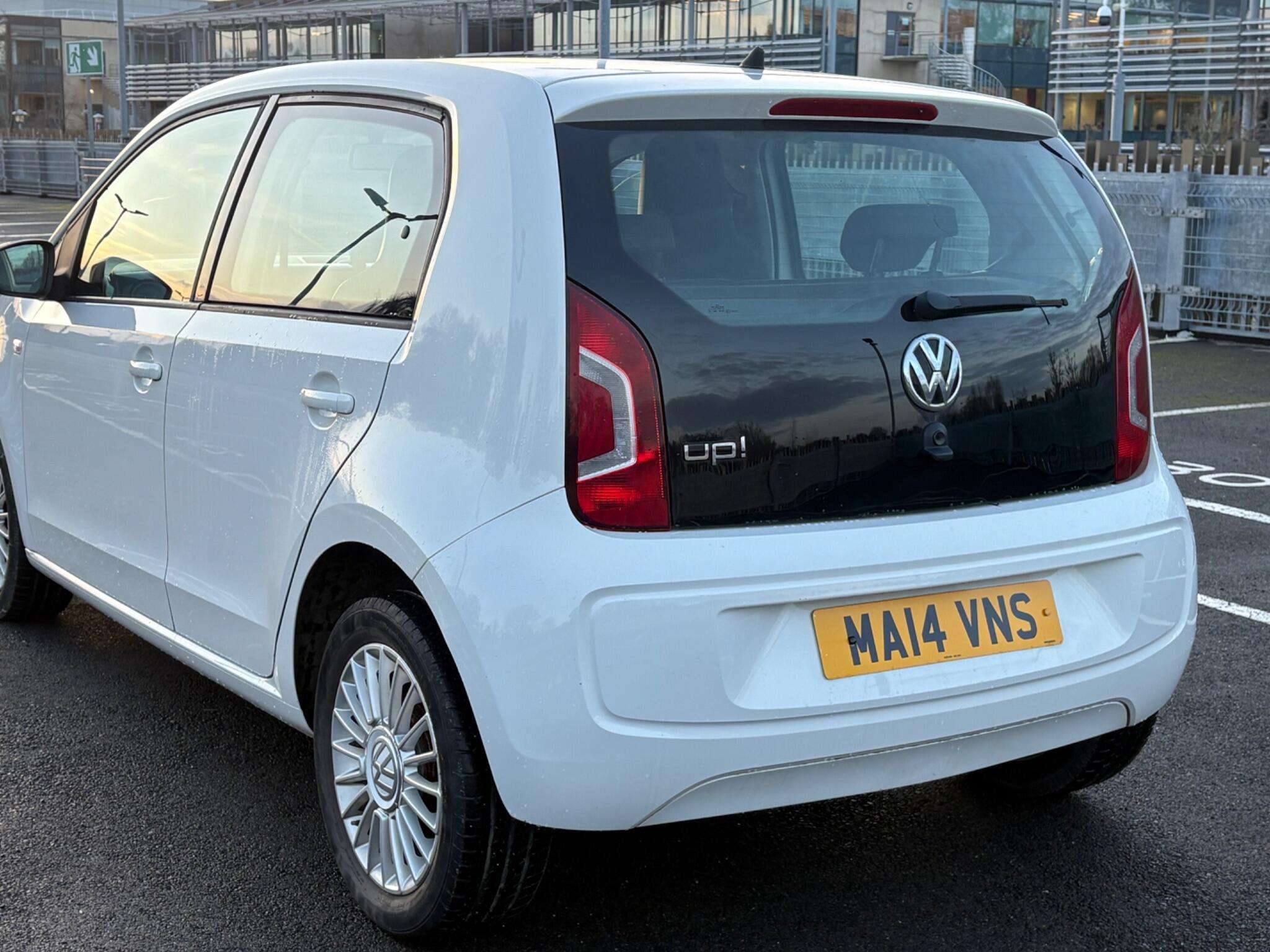 2014 VOLKSWAGEN UP! 2014 VOLKSWAGEN UP!