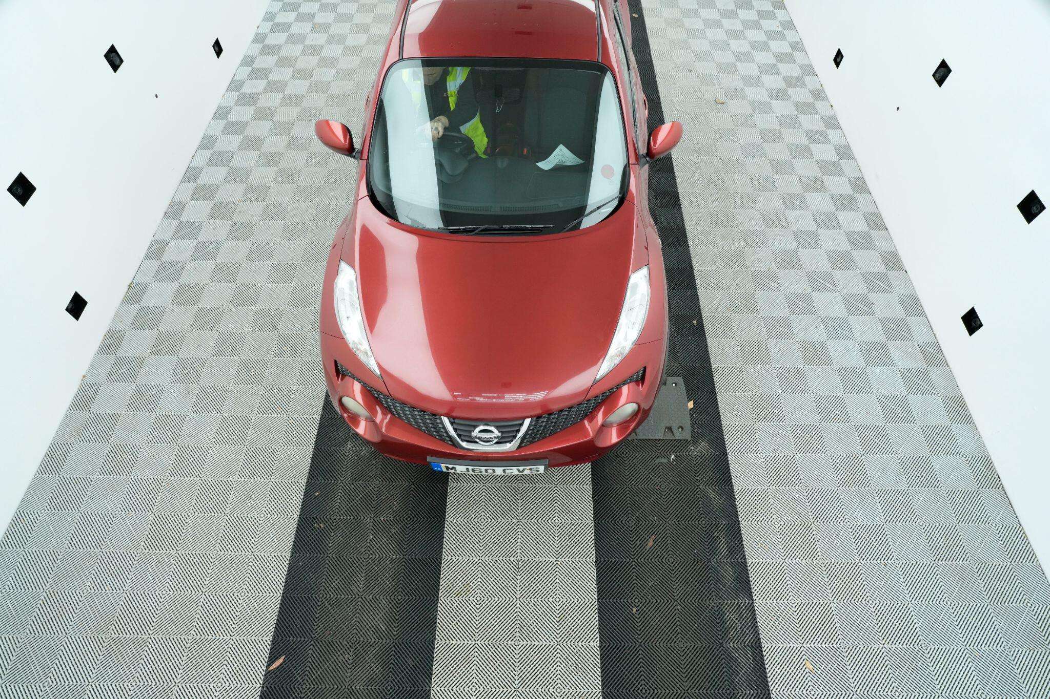 A 2010 NISSAN JUKE 1.6 Acenta Premium Euro 5 5dr A 2010 NISSAN JUKE 1.6 Acenta Premium Euro 5 5dr