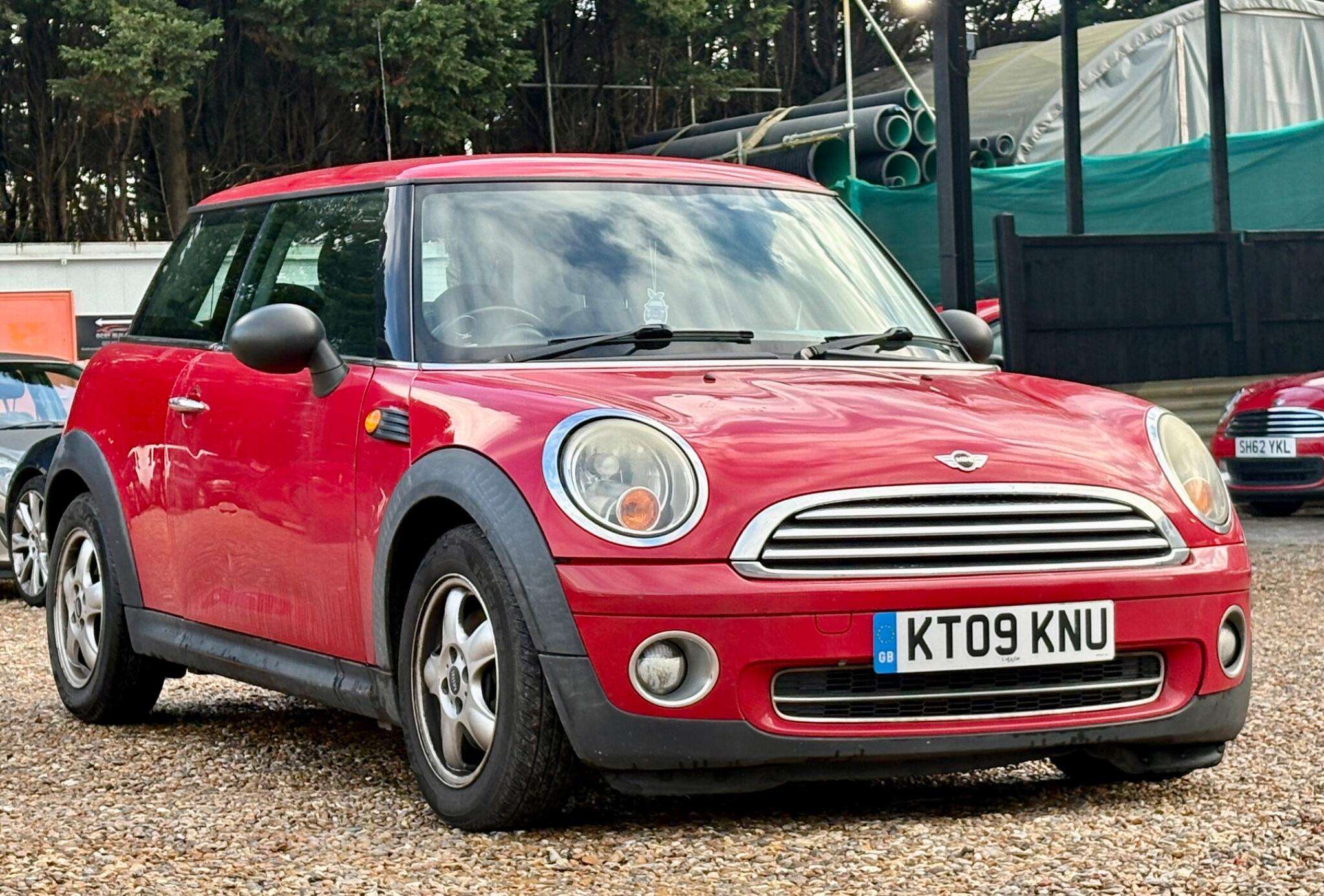 A 2009 MINI HATCH 1.4 One Euro 4 3dr A 2009 MINI HATCH 1.4 One Euro 4 3dr