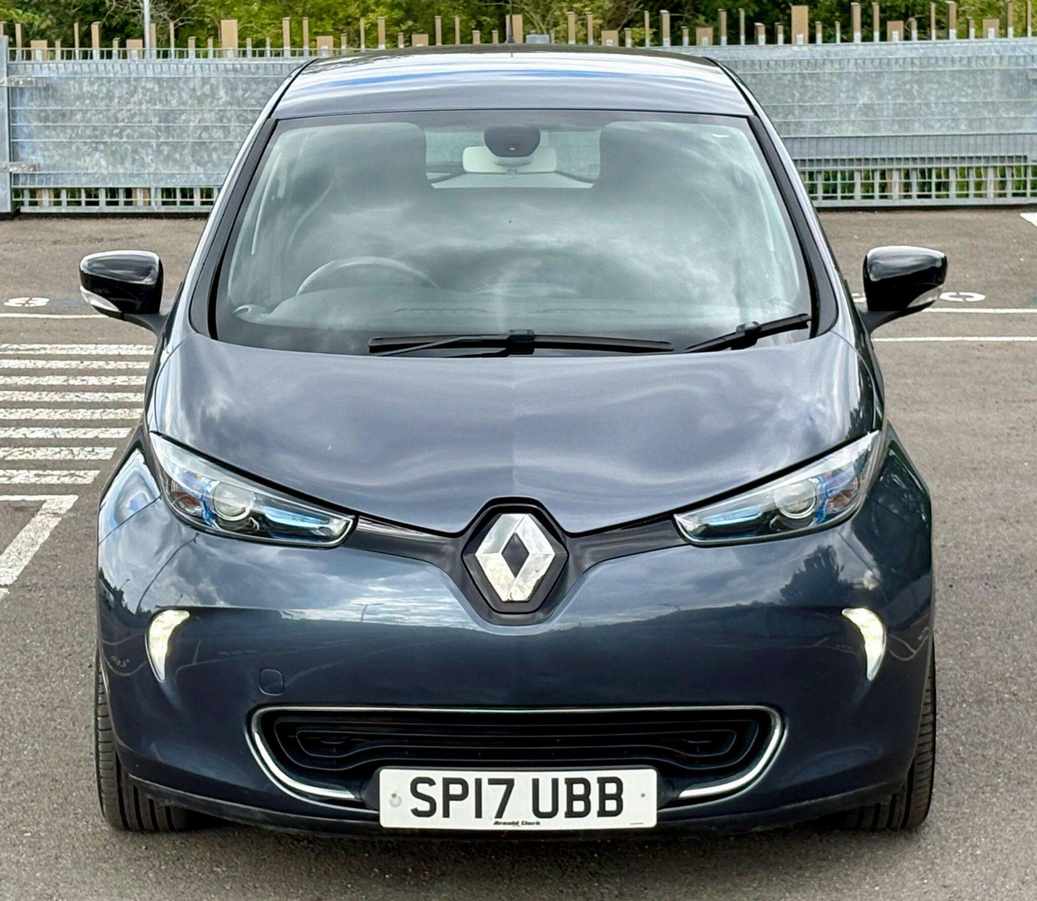A 2017 RENAULT ZOE Renault Zoe R90 41kWh Dynamique Nav Auto A 2017 RENAULT ZOE Renault Zoe R90 41kWh Dynamique Nav Auto