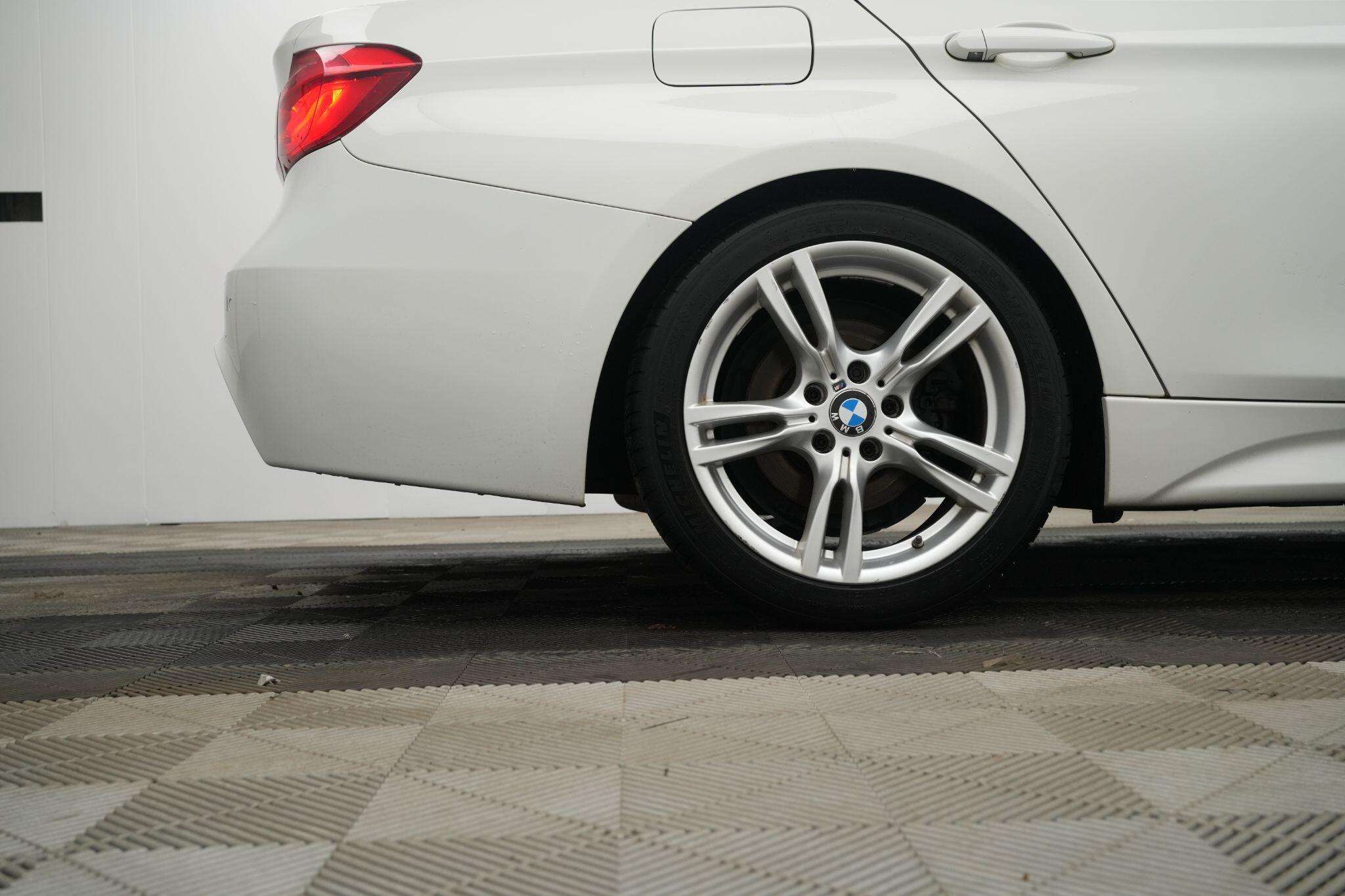 2018 BMW 3 SERIES 2018 BMW 3 SERIES