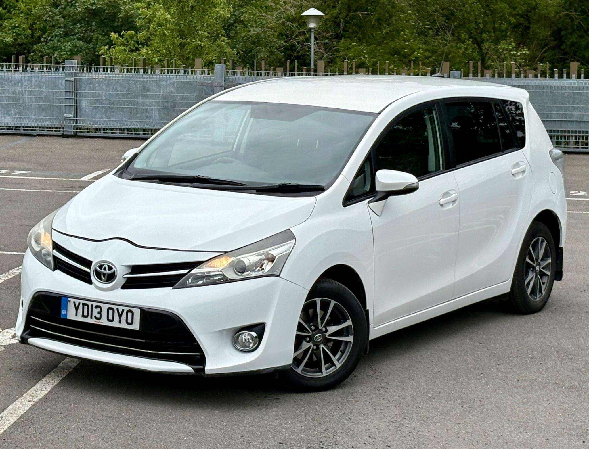 A 2013 TOYOTA VERSO 1.6 V-Matic Icon Euro 5 5dr Euro 5 A 2013 TOYOTA VERSO 1.6 V-Matic Icon Euro 5 5dr Euro 5