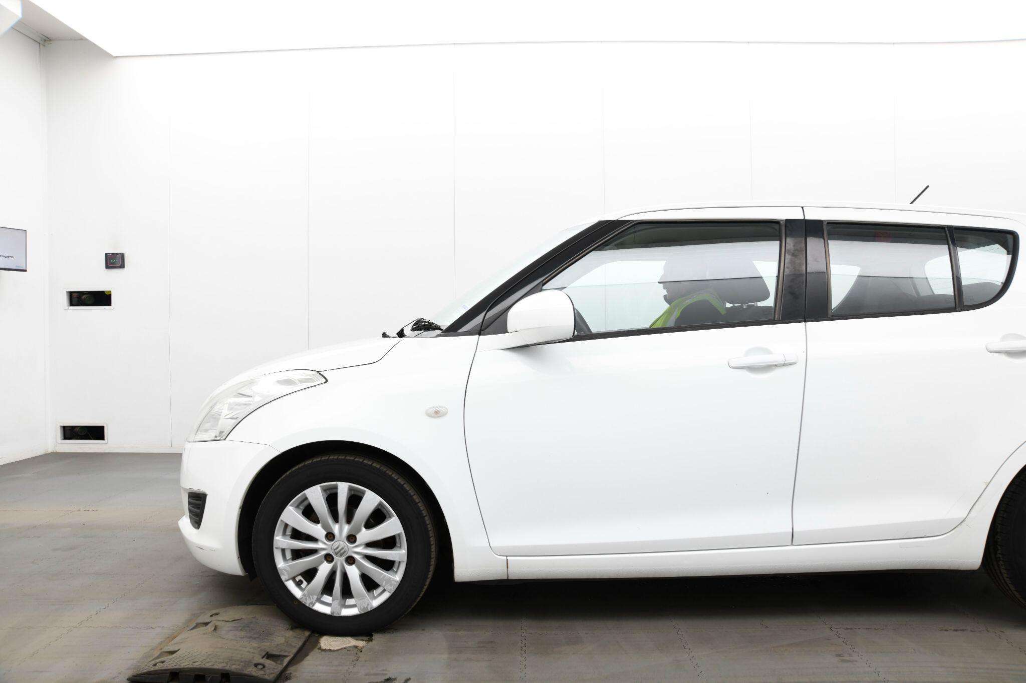2012 SUZUKI SWIFT 2012 SUZUKI SWIFT