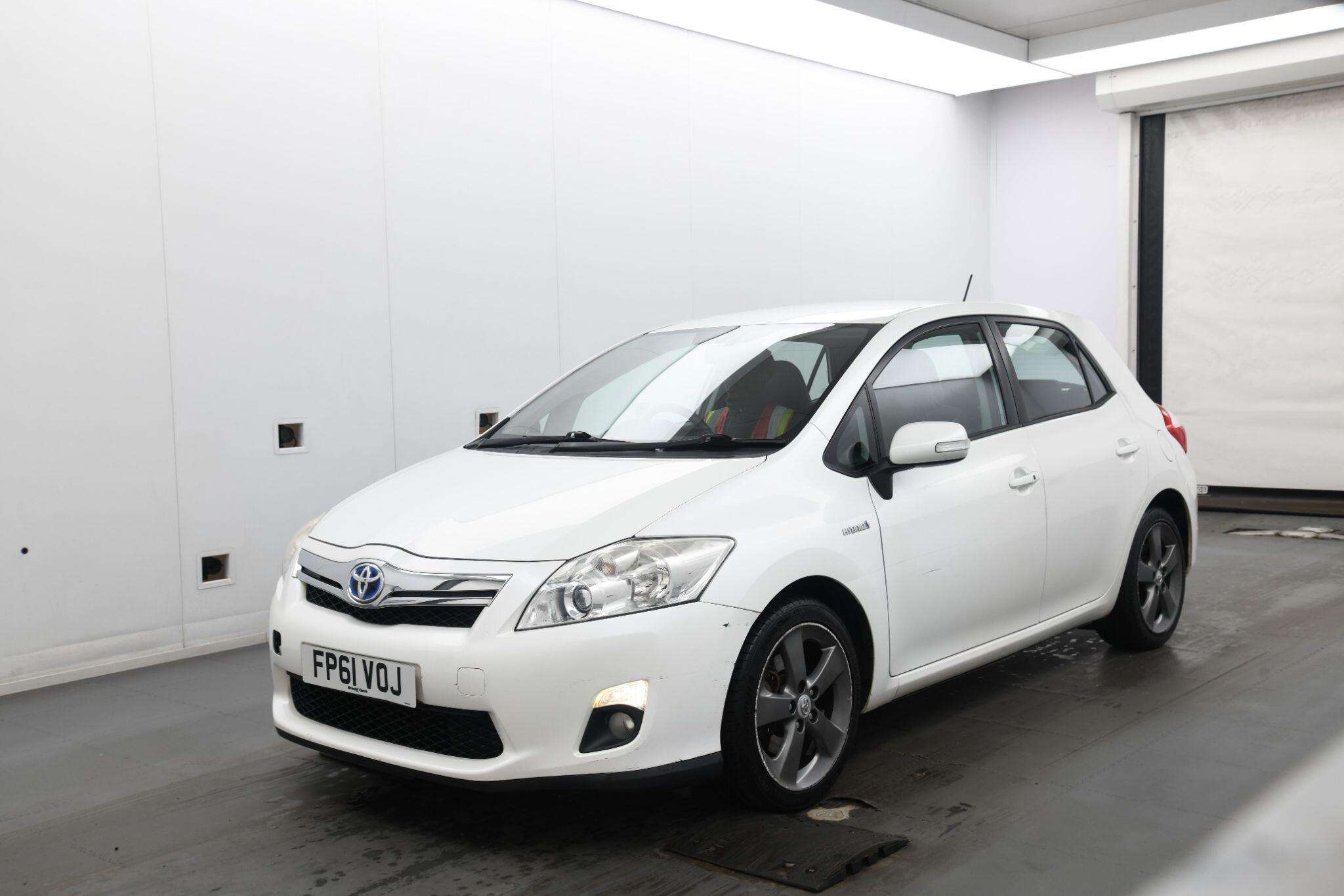 A 2011 TOYOTA AURIS 1.8 VVT-h T Spirit CVT Euro 5 (s/s) 5dr A 2011 TOYOTA AURIS 1.8 VVT-h T Spirit CVT Euro 5 (s/s) 5dr