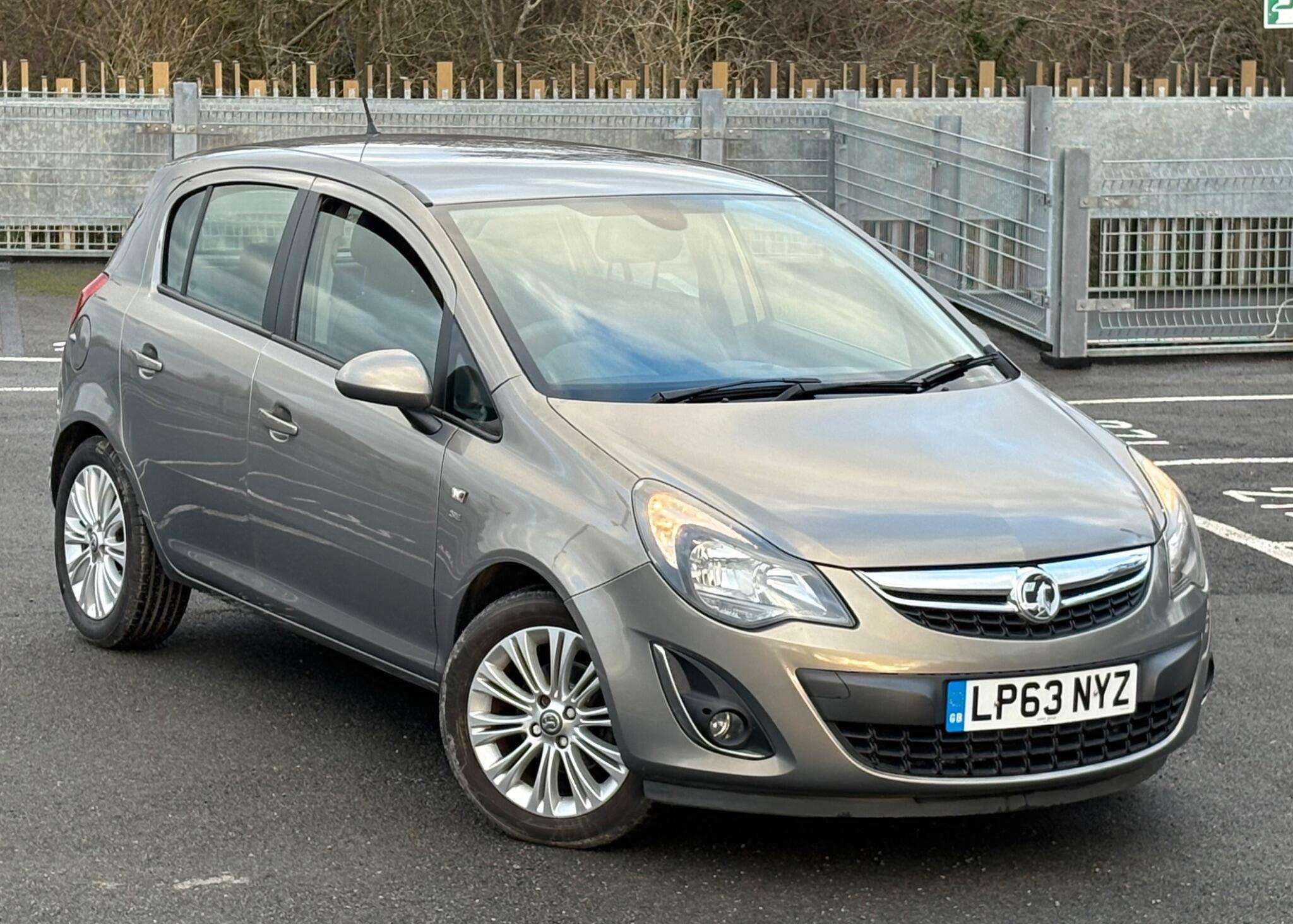 A 2014 VAUXHALL CORSA 1.4 16V SE Auto Euro 5 5dr A 2014 VAUXHALL CORSA 1.4 16V SE Auto Euro 5 5dr
