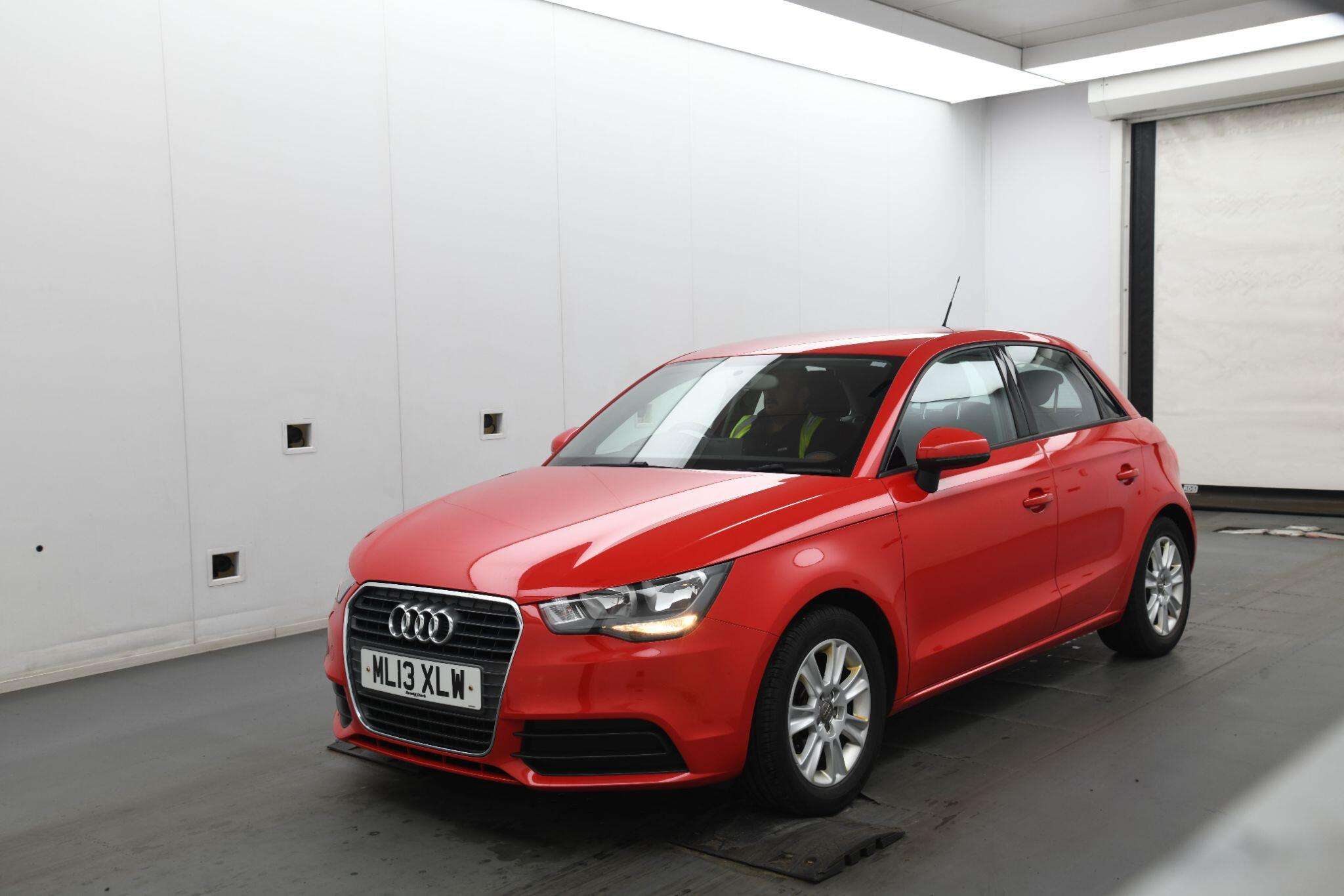 A 2013 AUDI A1 1.2 TFSI SE Sportback Euro 5 (s/s) 5dr A 2013 AUDI A1 1.2 TFSI SE Sportback Euro 5 (s/s) 5dr