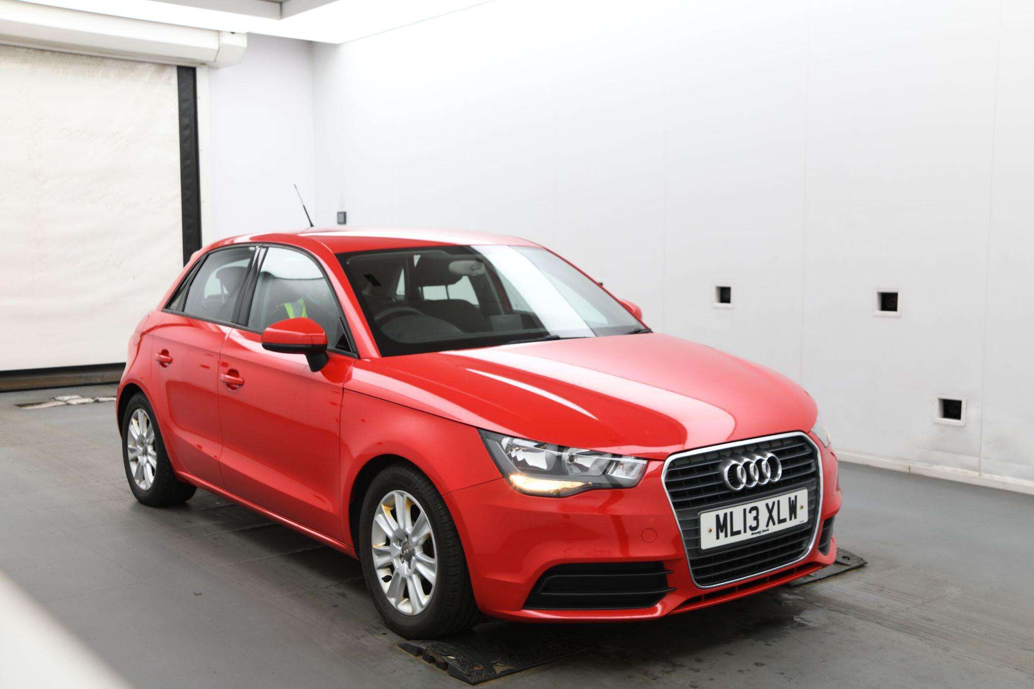 A 2013 AUDI A1 1.2 TFSI SE Sportback Euro 5 (s/s) 5dr A 2013 AUDI A1 1.2 TFSI SE Sportback Euro 5 (s/s) 5dr