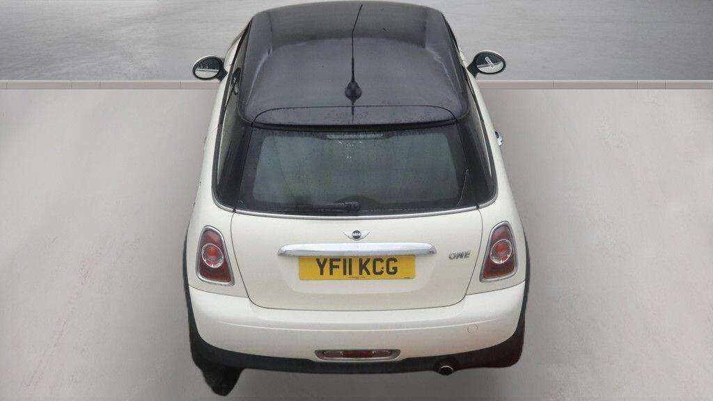 2011 MINI HATCH 2011 MINI HATCH