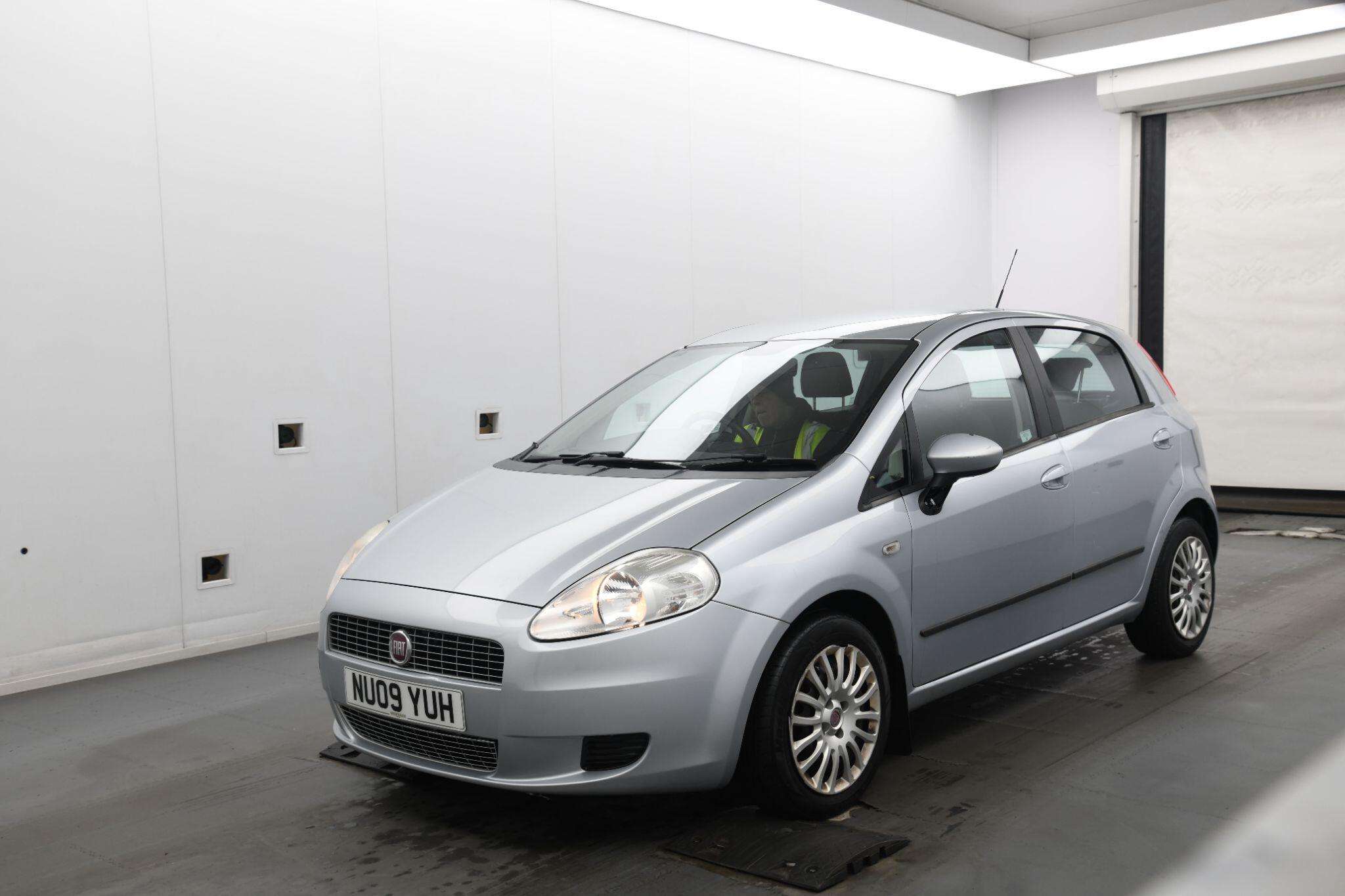 A 2009 FIAT GRANDE PUNTO 1.4 Dynamic Euro 4 5dr A 2009 FIAT GRANDE PUNTO 1.4 Dynamic Euro 4 5dr