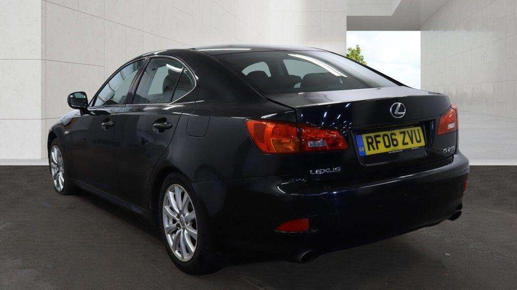 A 2006 LEXUS IS 2.5 250 SE 4dr A 2006 LEXUS IS 2.5 250 SE 4dr