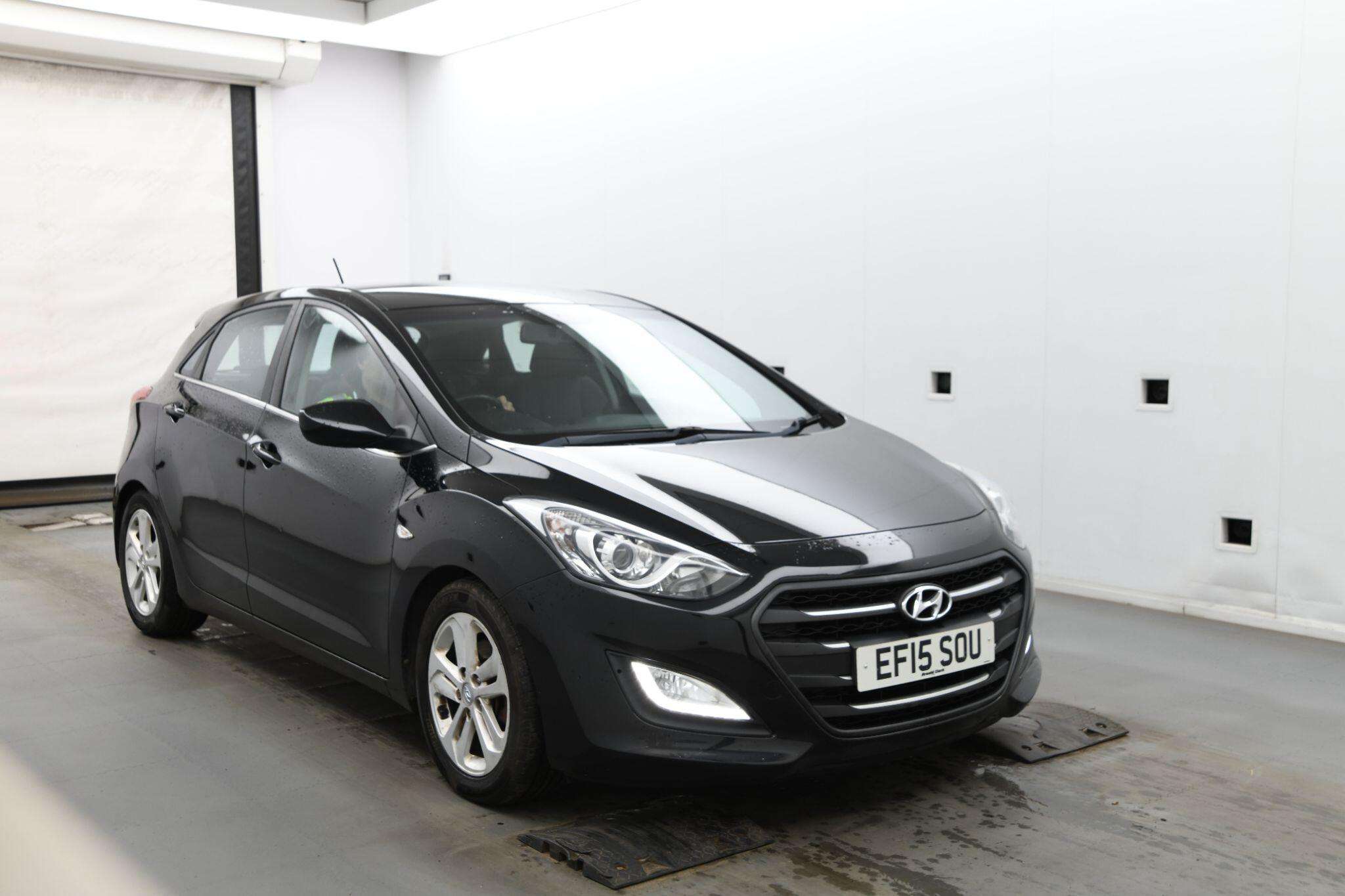 A 2015 HYUNDAI I30 1.4 Blue Drive SE Euro 6 (s/s) 5dr A 2015 HYUNDAI I30 1.4 Blue Drive SE Euro 6 (s/s) 5dr