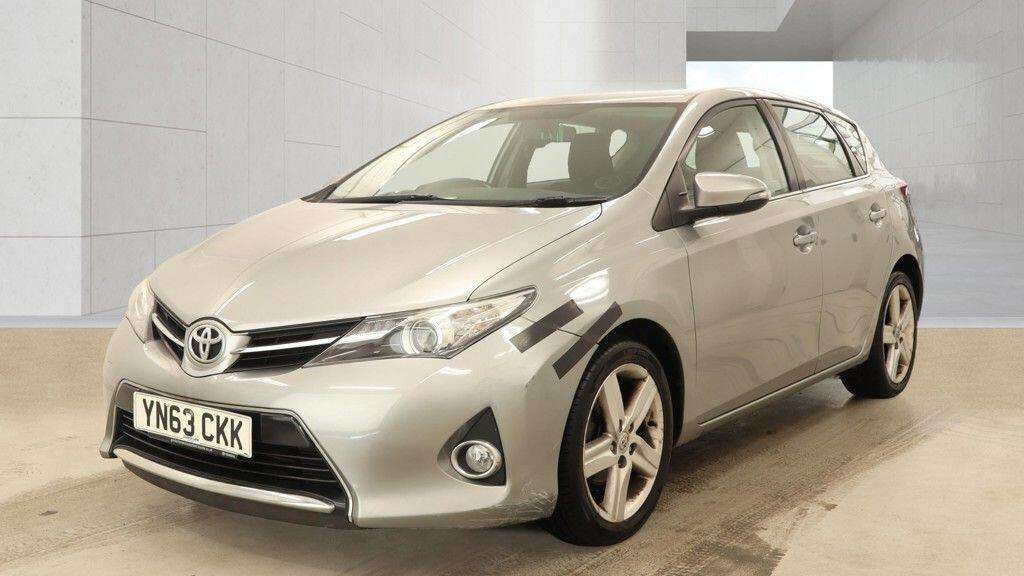 A 2013 TOYOTA AURIS 1.6 V-Matic Icon Euro 5 5dr A 2013 TOYOTA AURIS 1.6 V-Matic Icon Euro 5 5dr