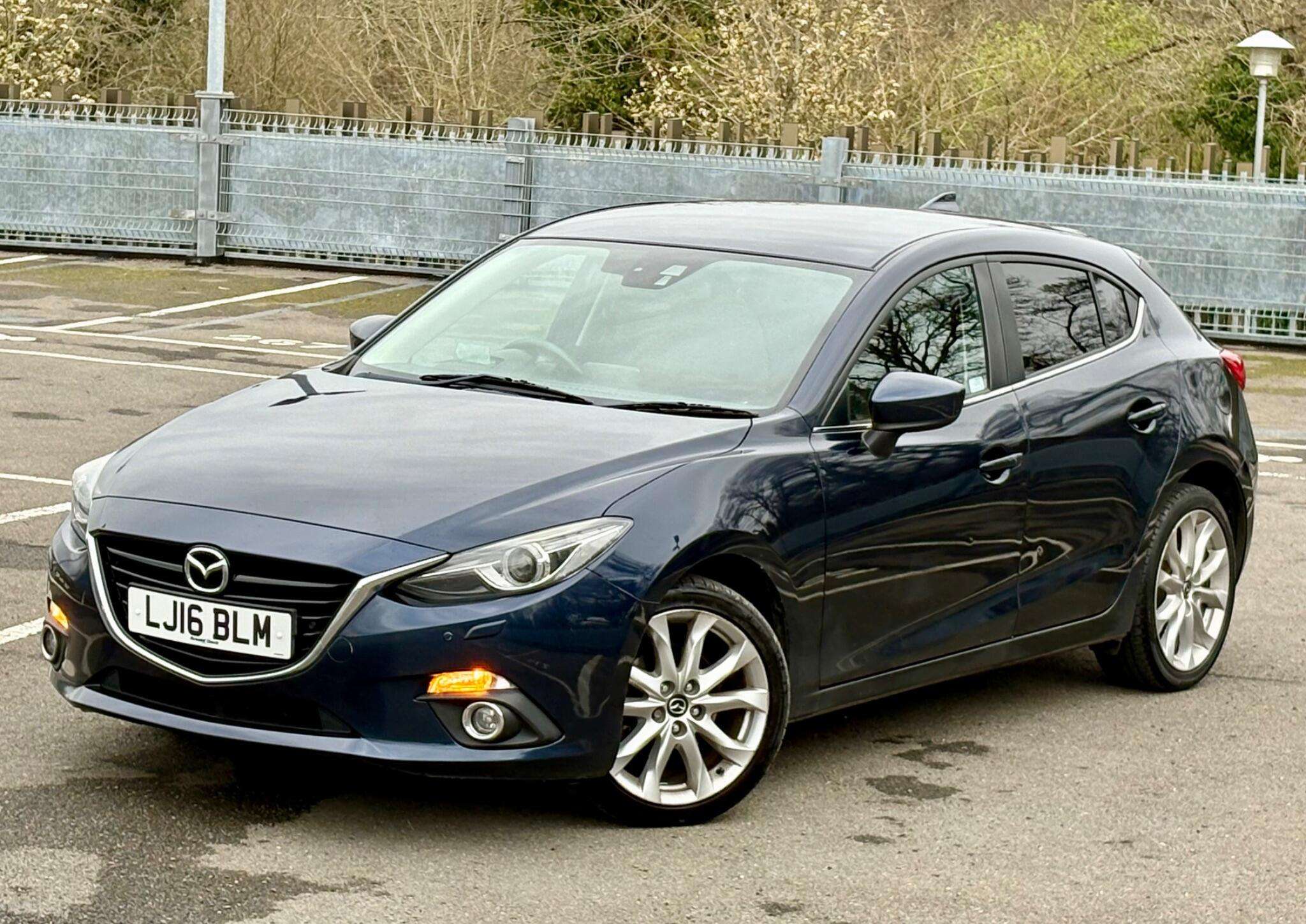 A 2016 MAZDA 3 2.0 SKYACTIV-G Sport Nav Euro 5 (s/s) 5dr A 2016 MAZDA 3 2.0 SKYACTIV-G Sport Nav Euro 5 (s/s) 5dr